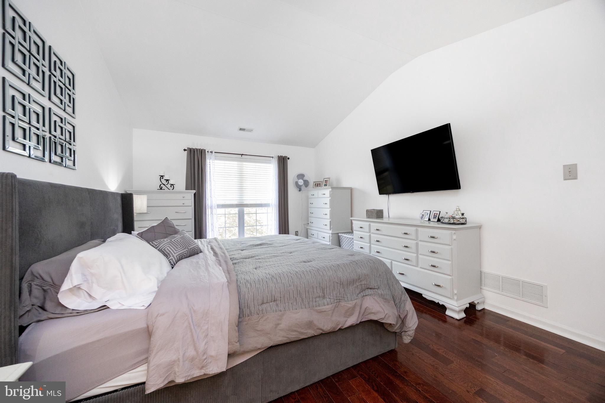 CHARLESTOWN HUNT - Residential