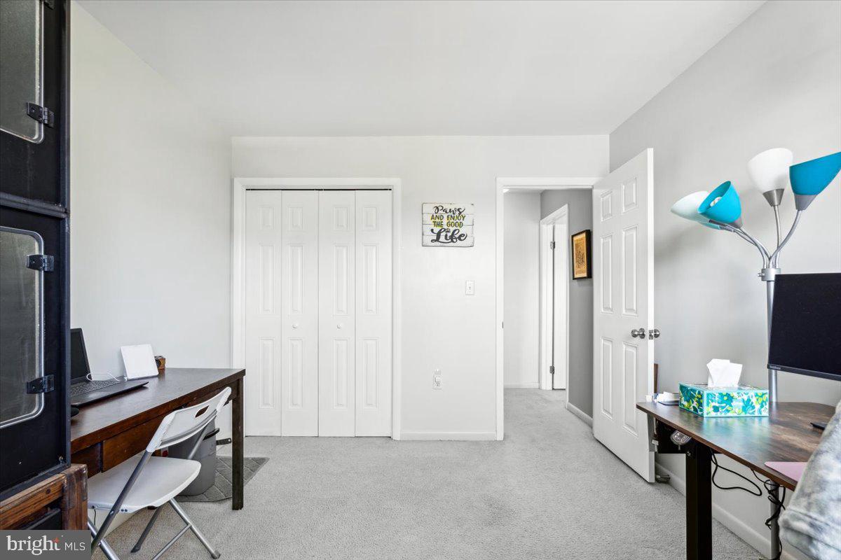 GLADE TOWN - Residential