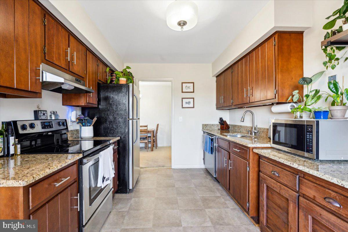 GLADE TOWN - Residential