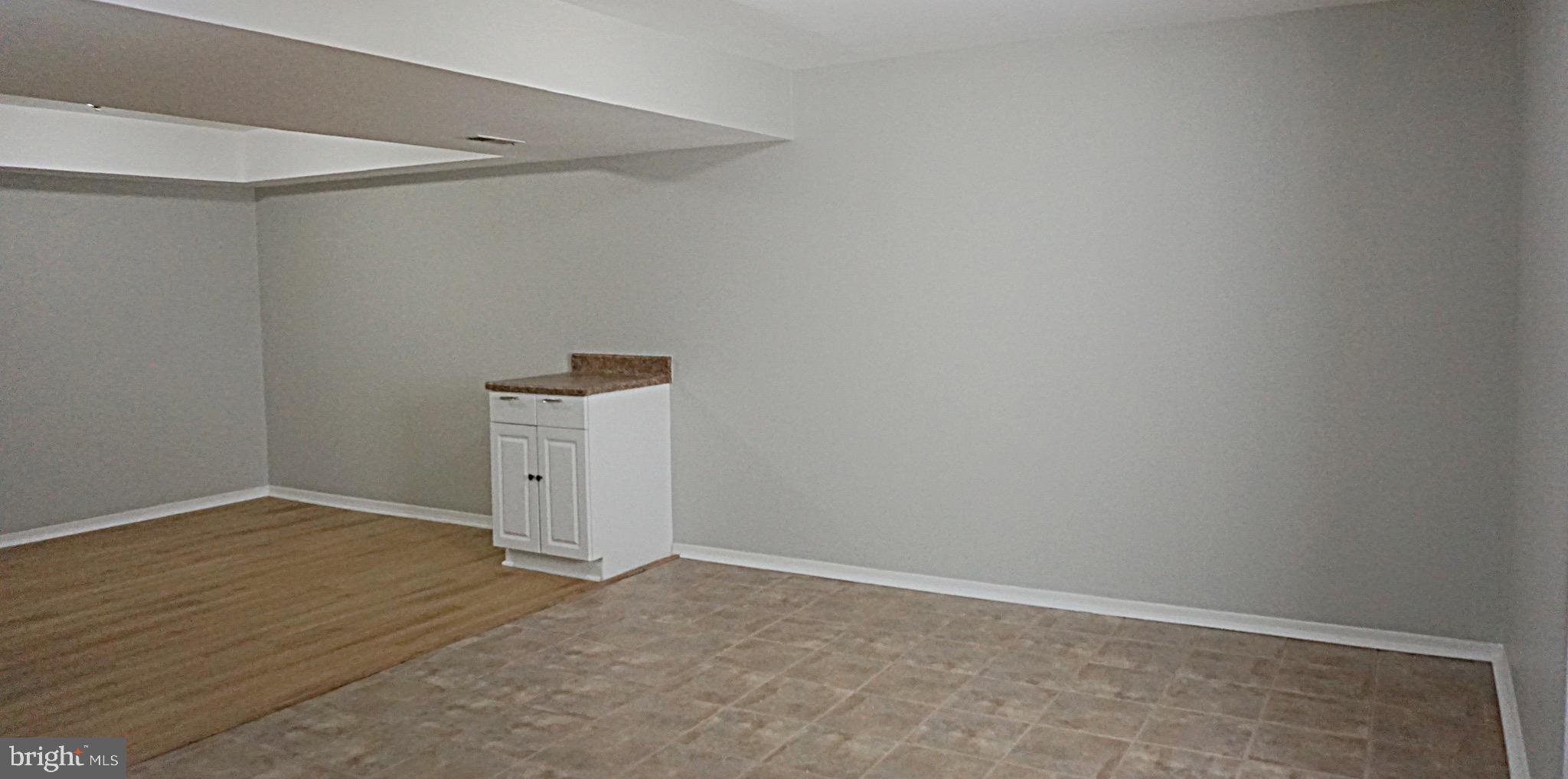 VILLAGE OF RIVER HILL - Residential Lease