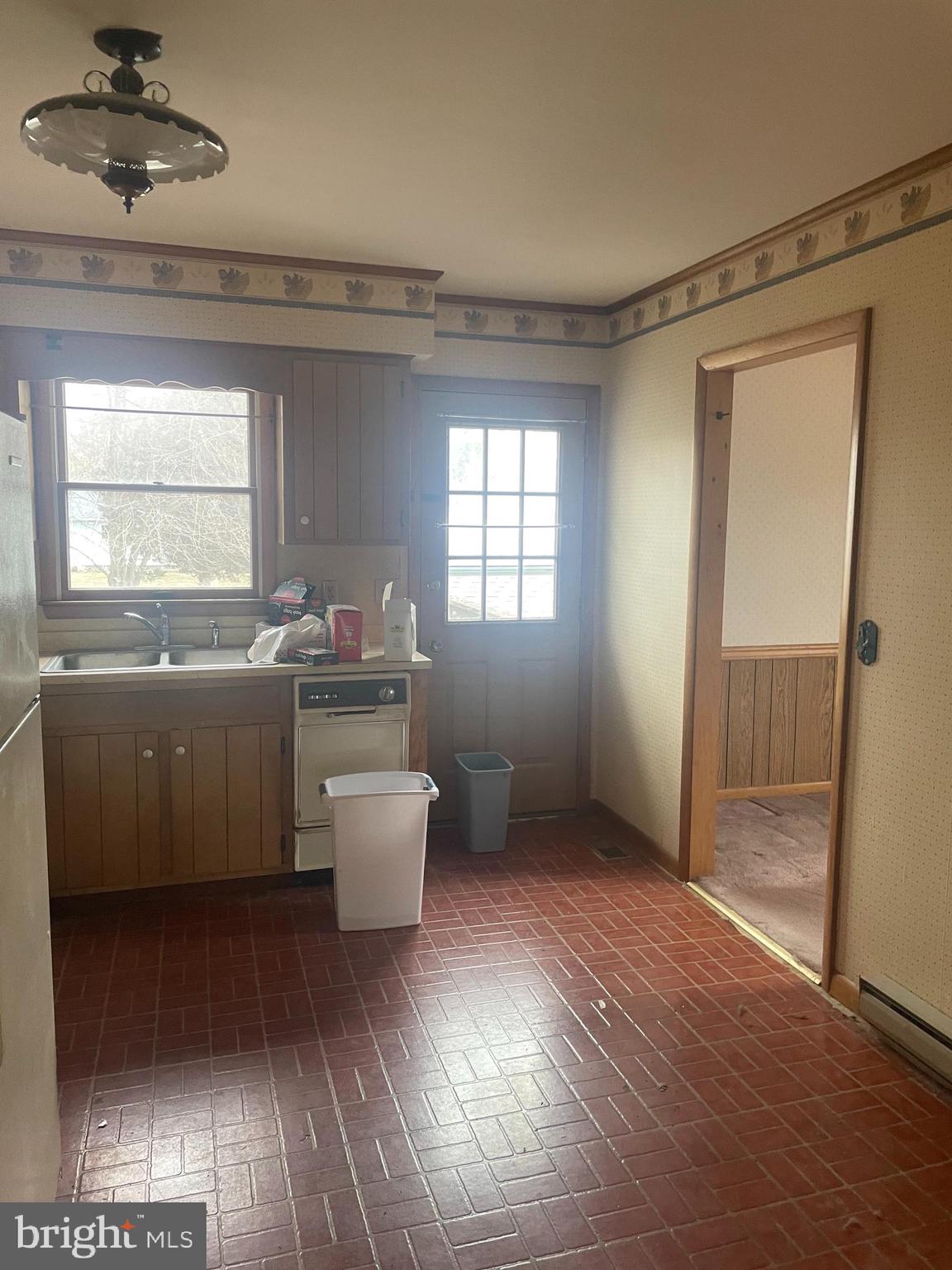 KENT ISLAND ESTATES - Residential