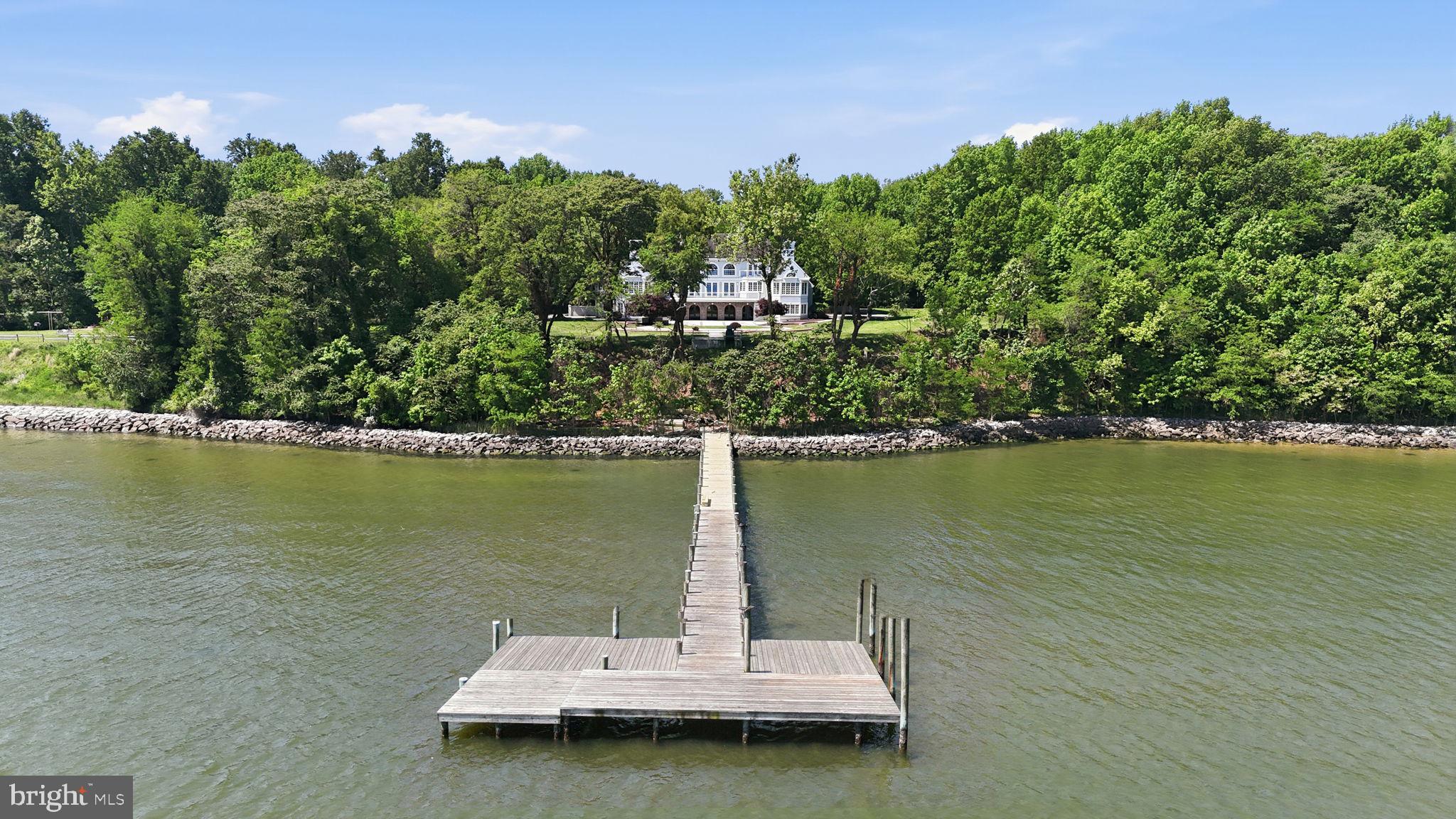 ANNAPOLIS ROADS - Residential
