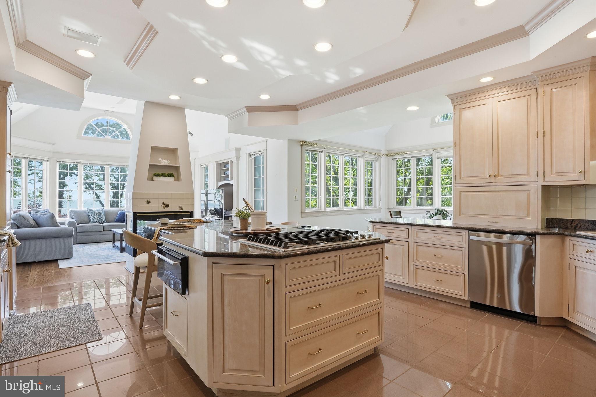 ANNAPOLIS ROADS - Residential