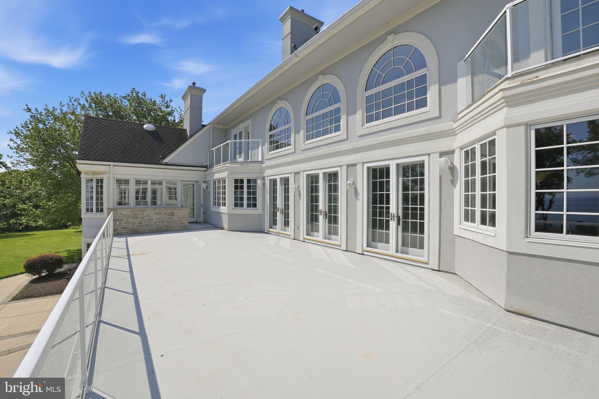 ANNAPOLIS ROADS - Residential