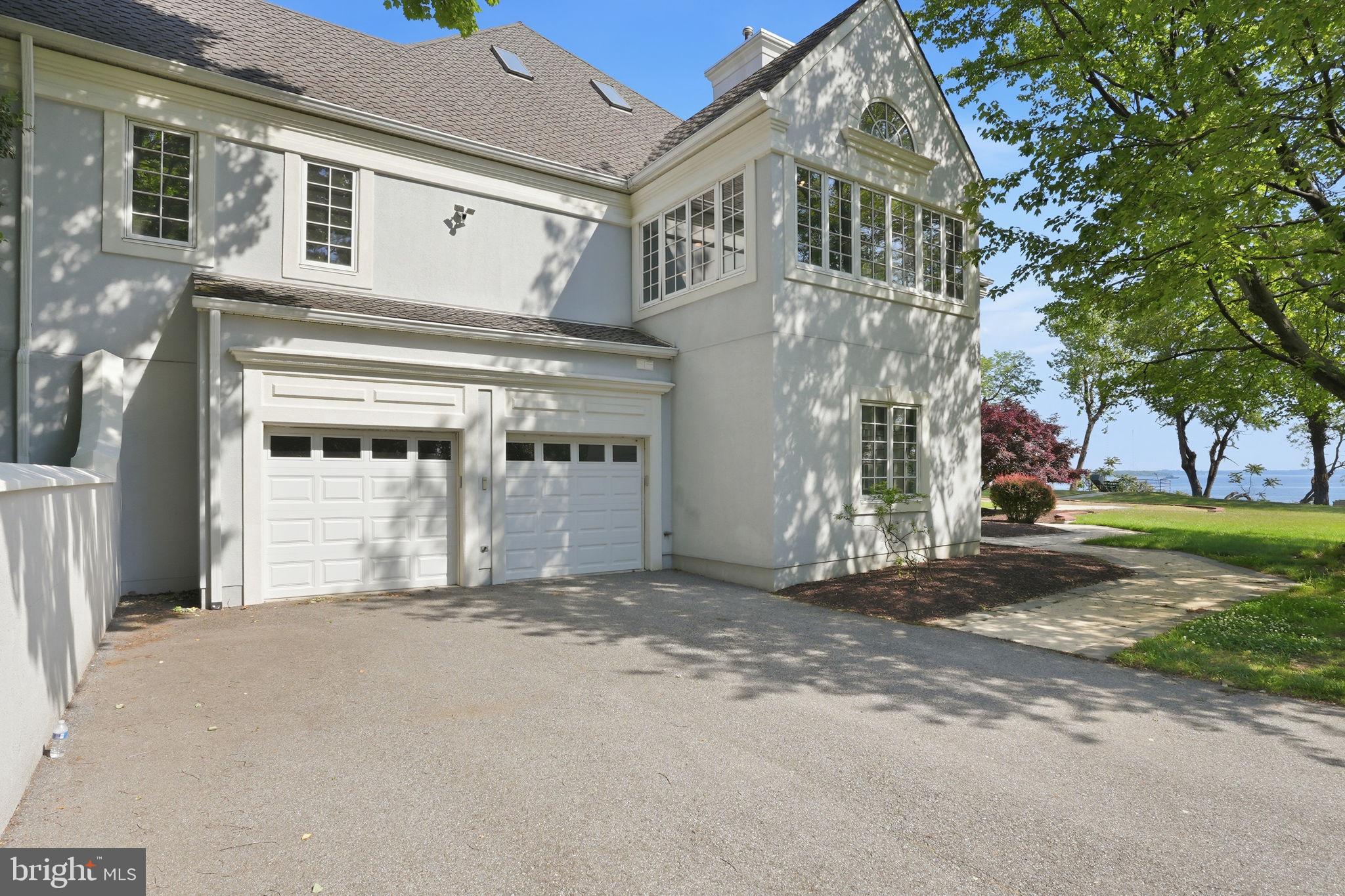 ANNAPOLIS ROADS - Residential