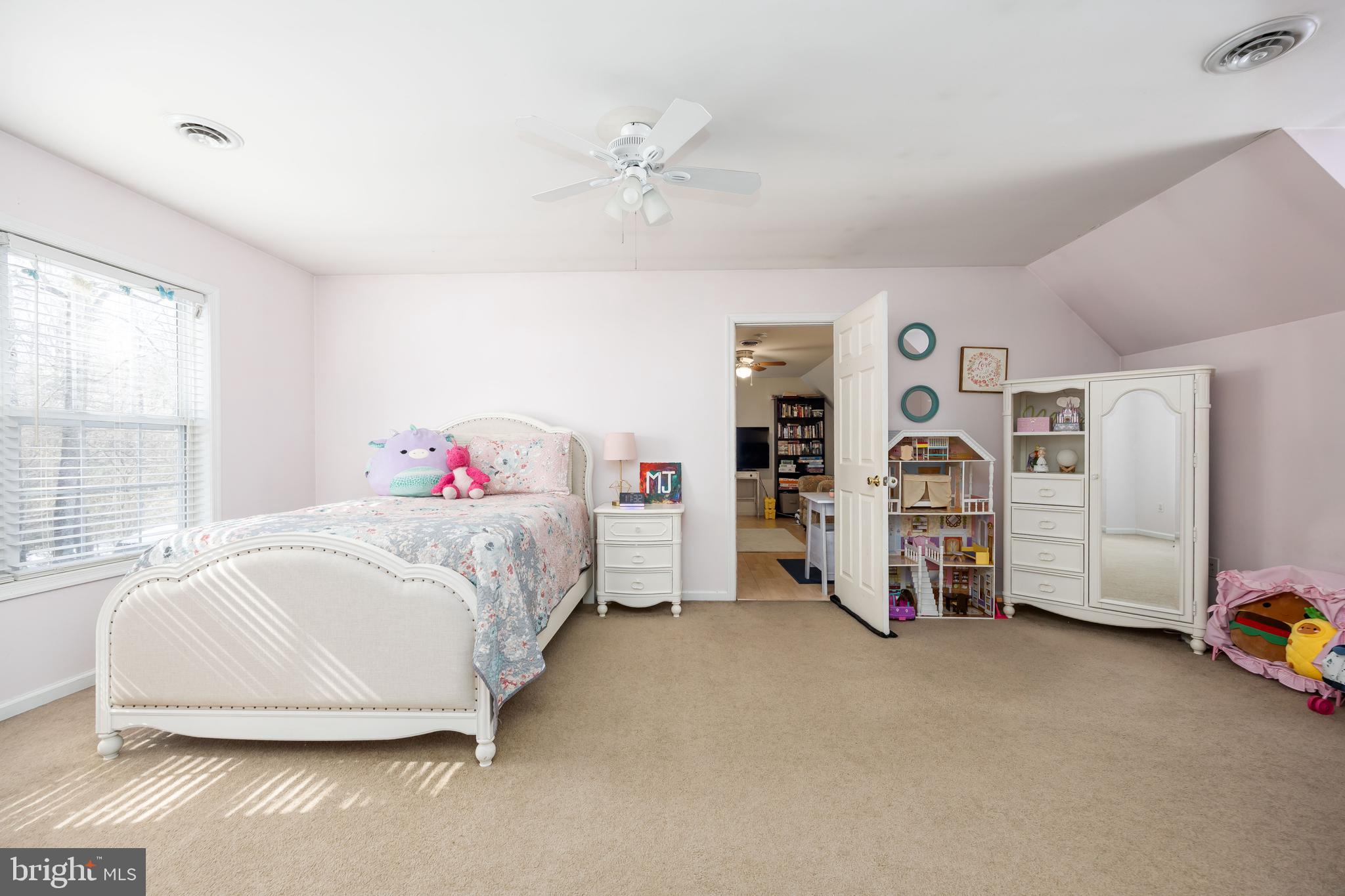 MOCKING BIRD - Residential