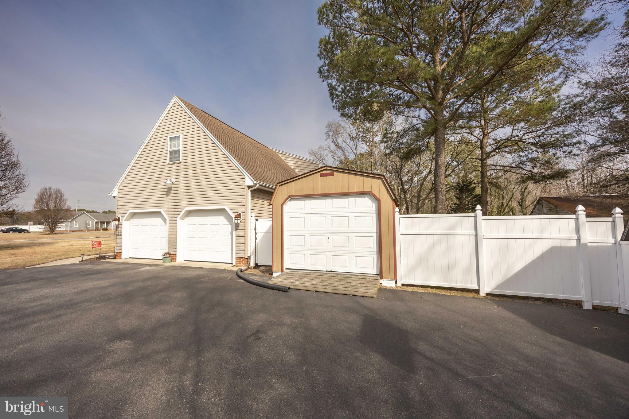 MOCKING BIRD - Residential