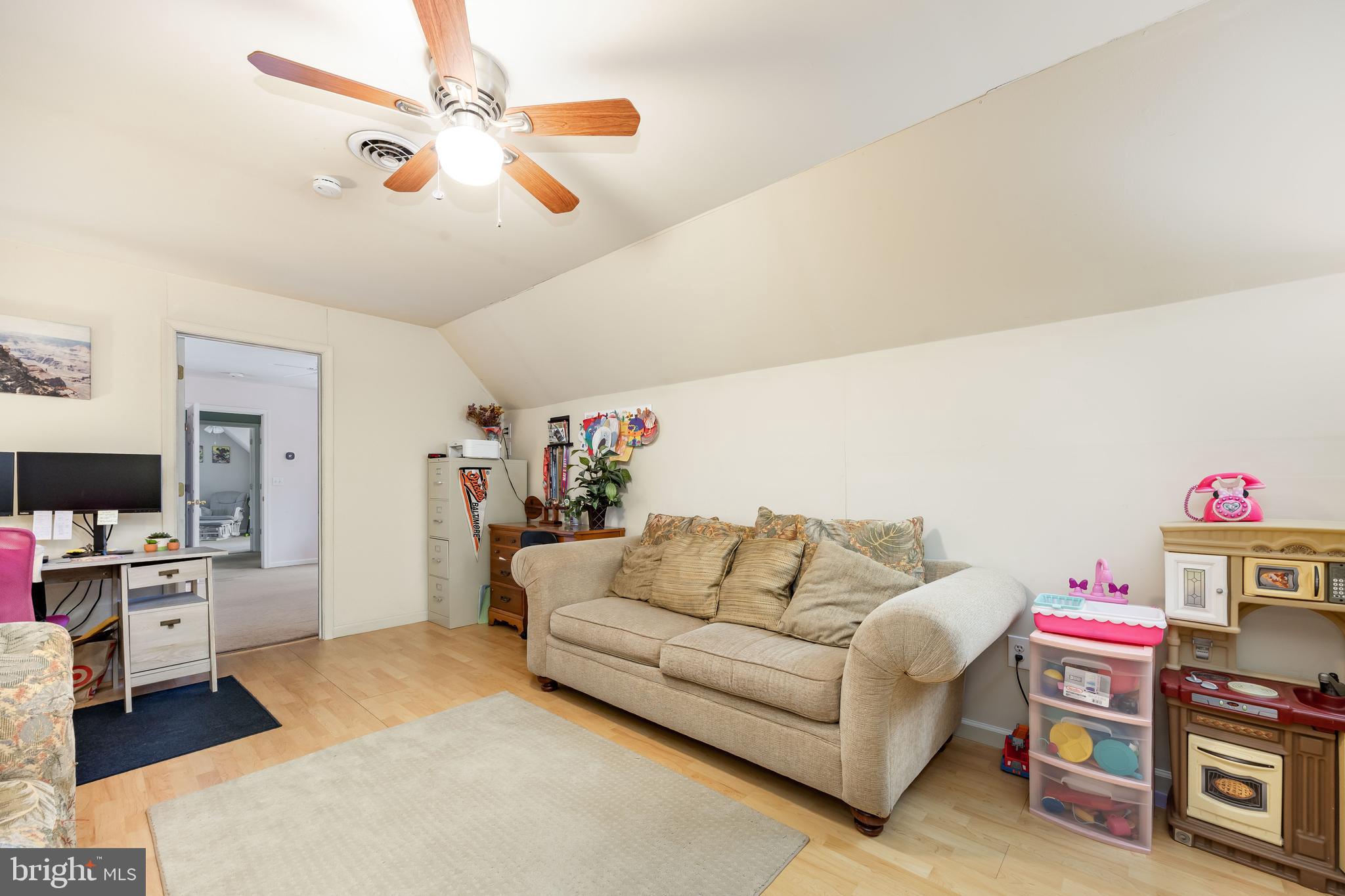 MOCKING BIRD - Residential