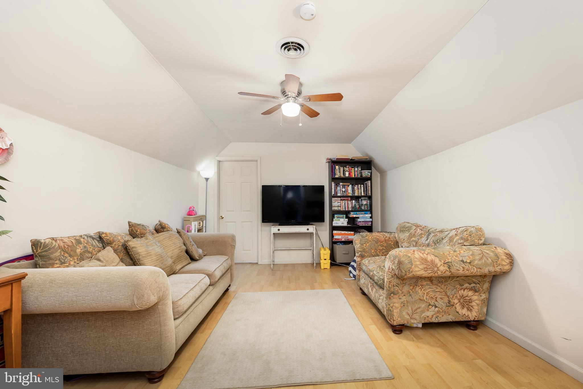 MOCKING BIRD - Residential