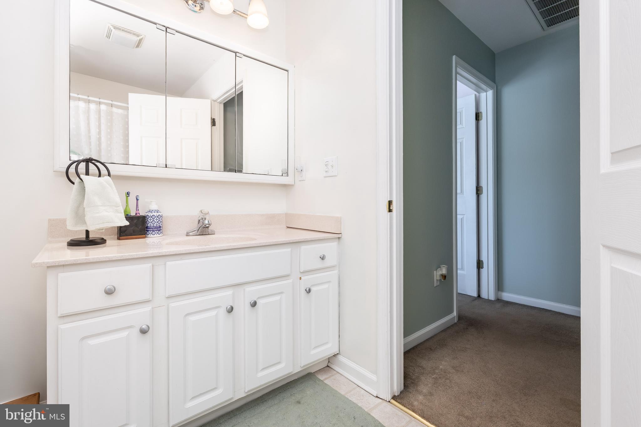 MOCKING BIRD - Residential