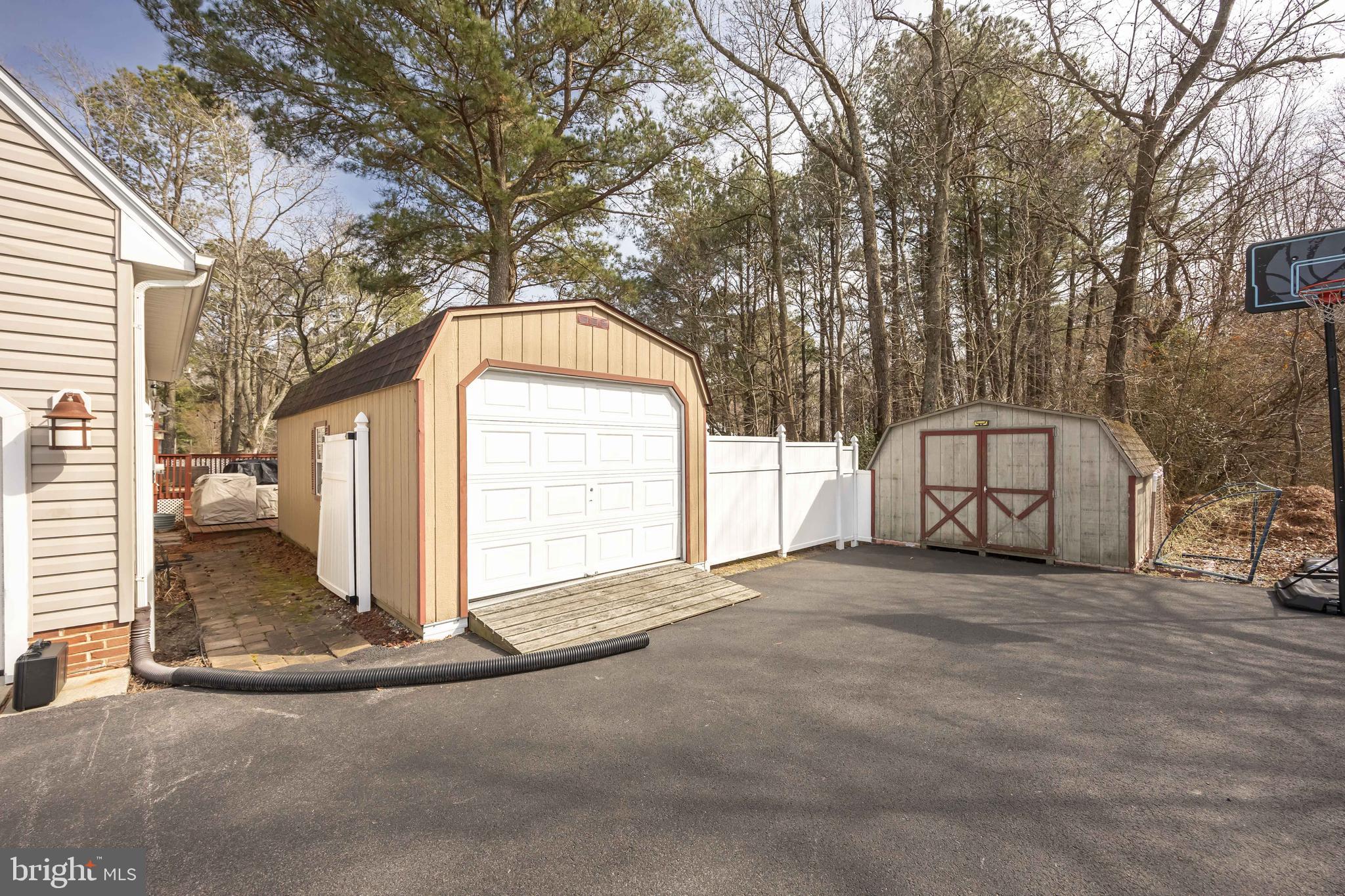 MOCKING BIRD - Residential