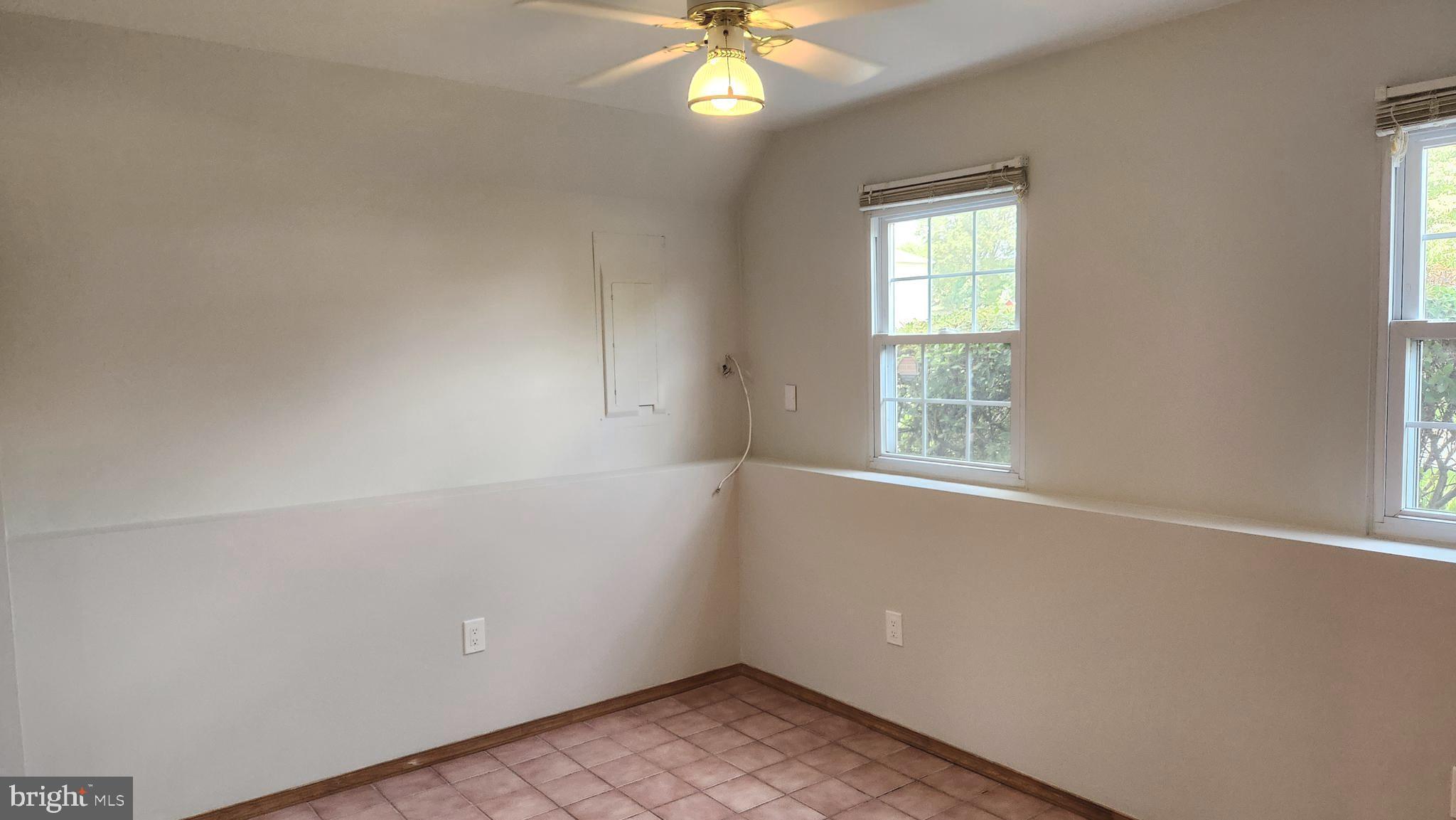 OAK SPRINGS - Residential Lease