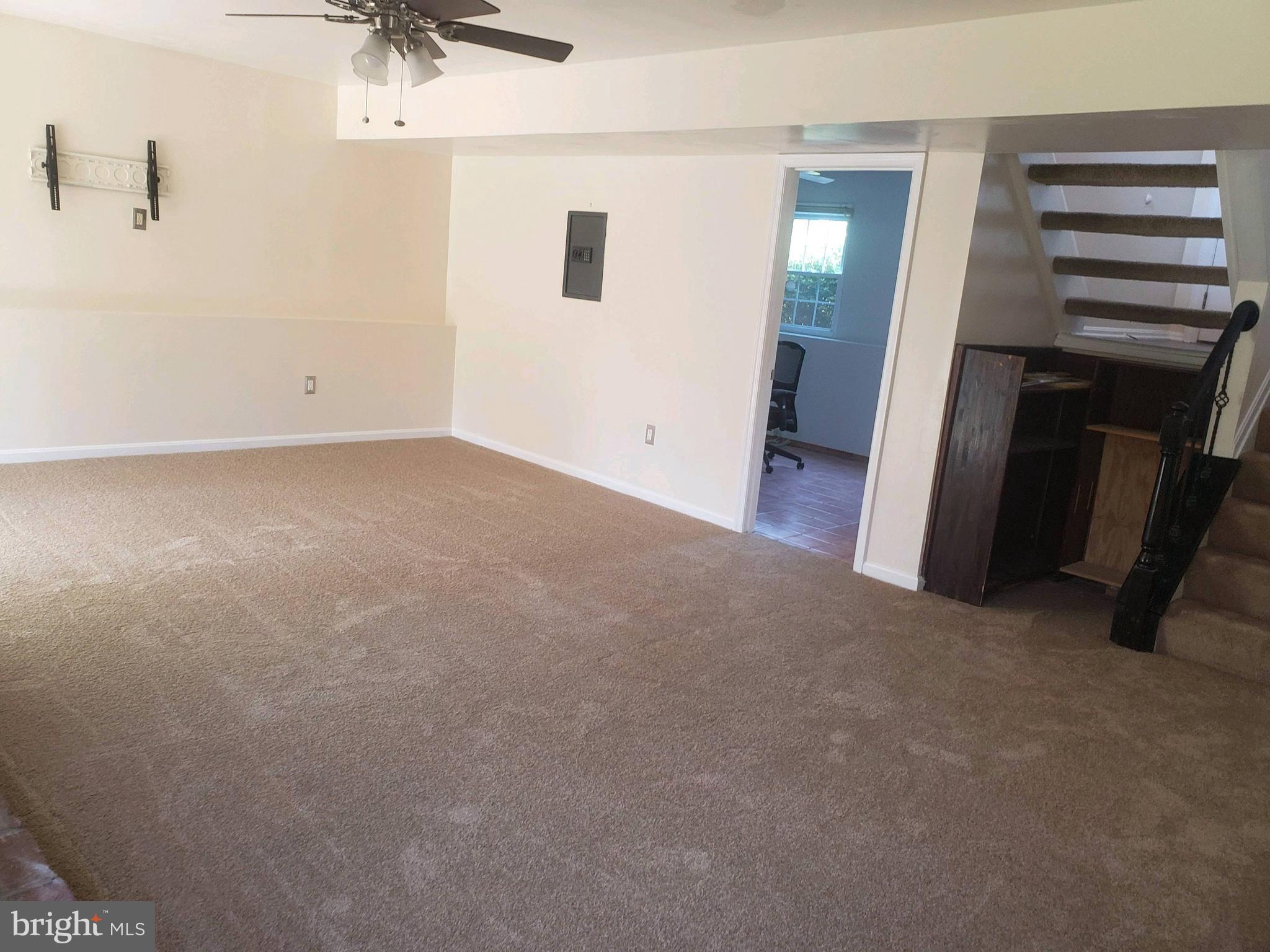 OAK SPRINGS - Residential Lease