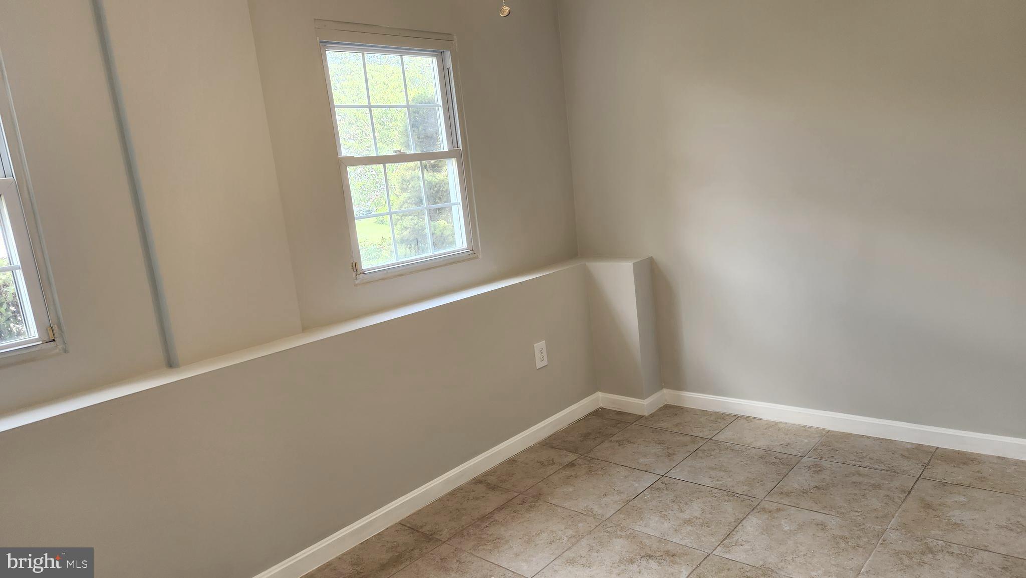 OAK SPRINGS - Residential Lease