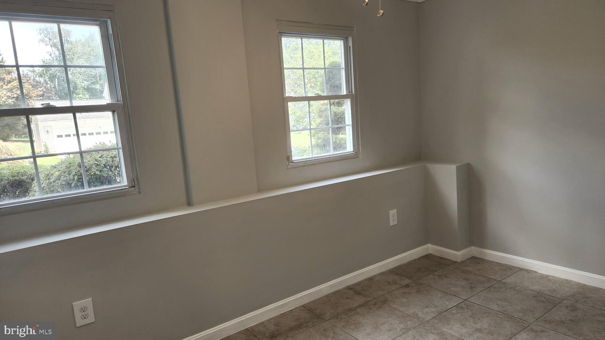 OAK SPRINGS - Residential Lease