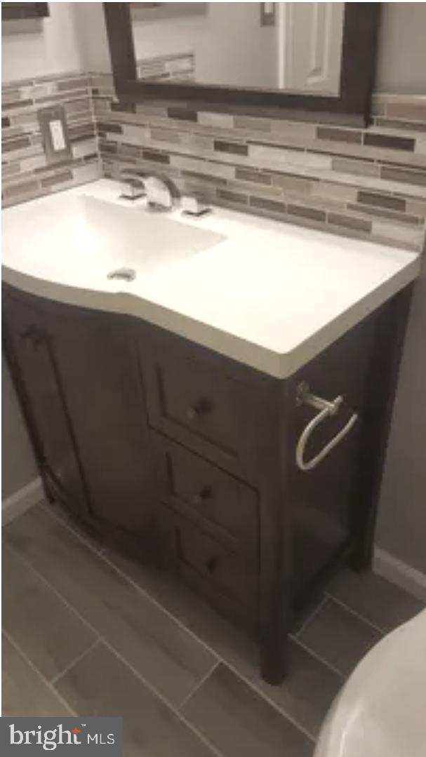 OAK SPRINGS - Residential Lease