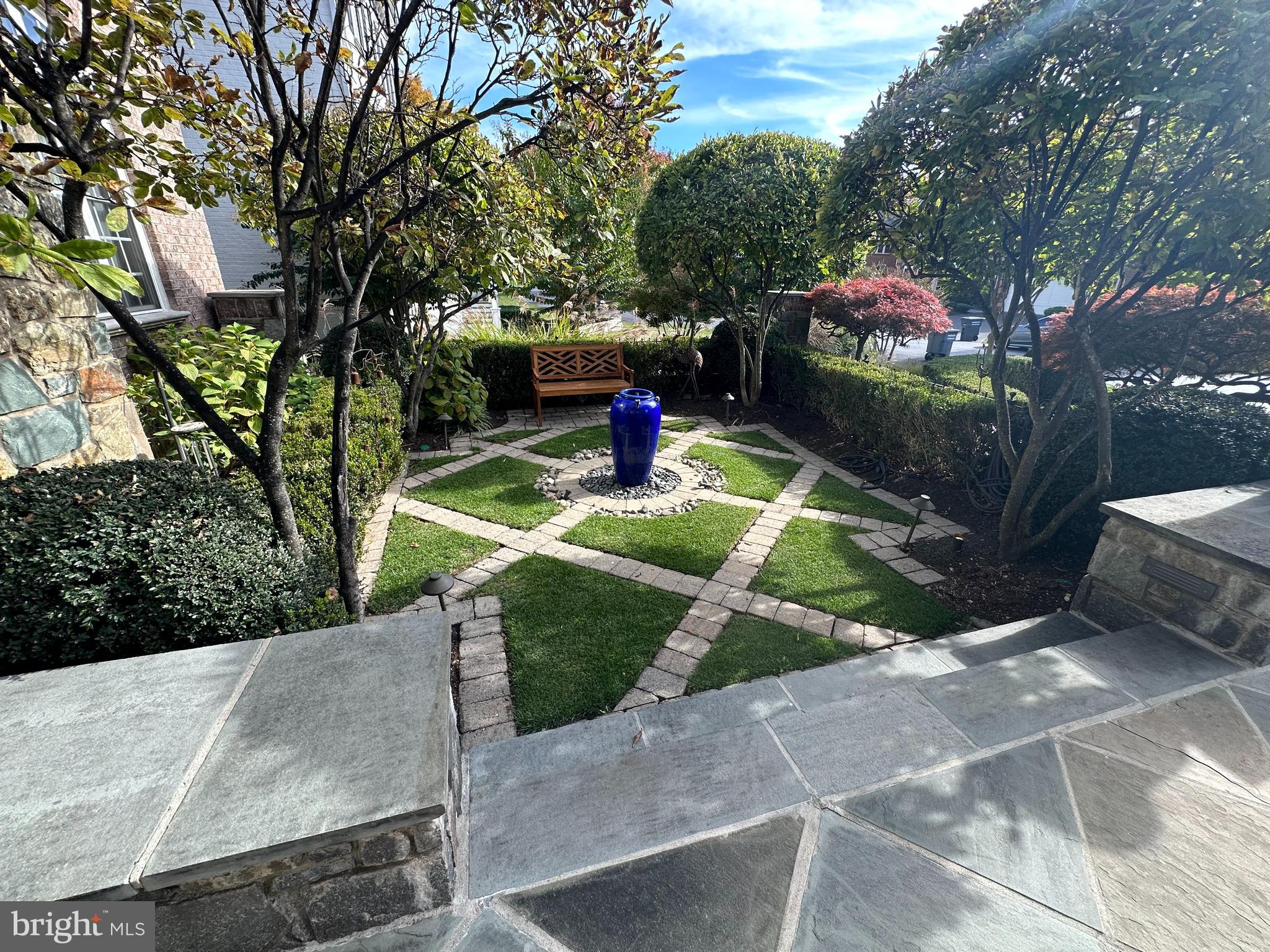 RIVER CREEK - Residential