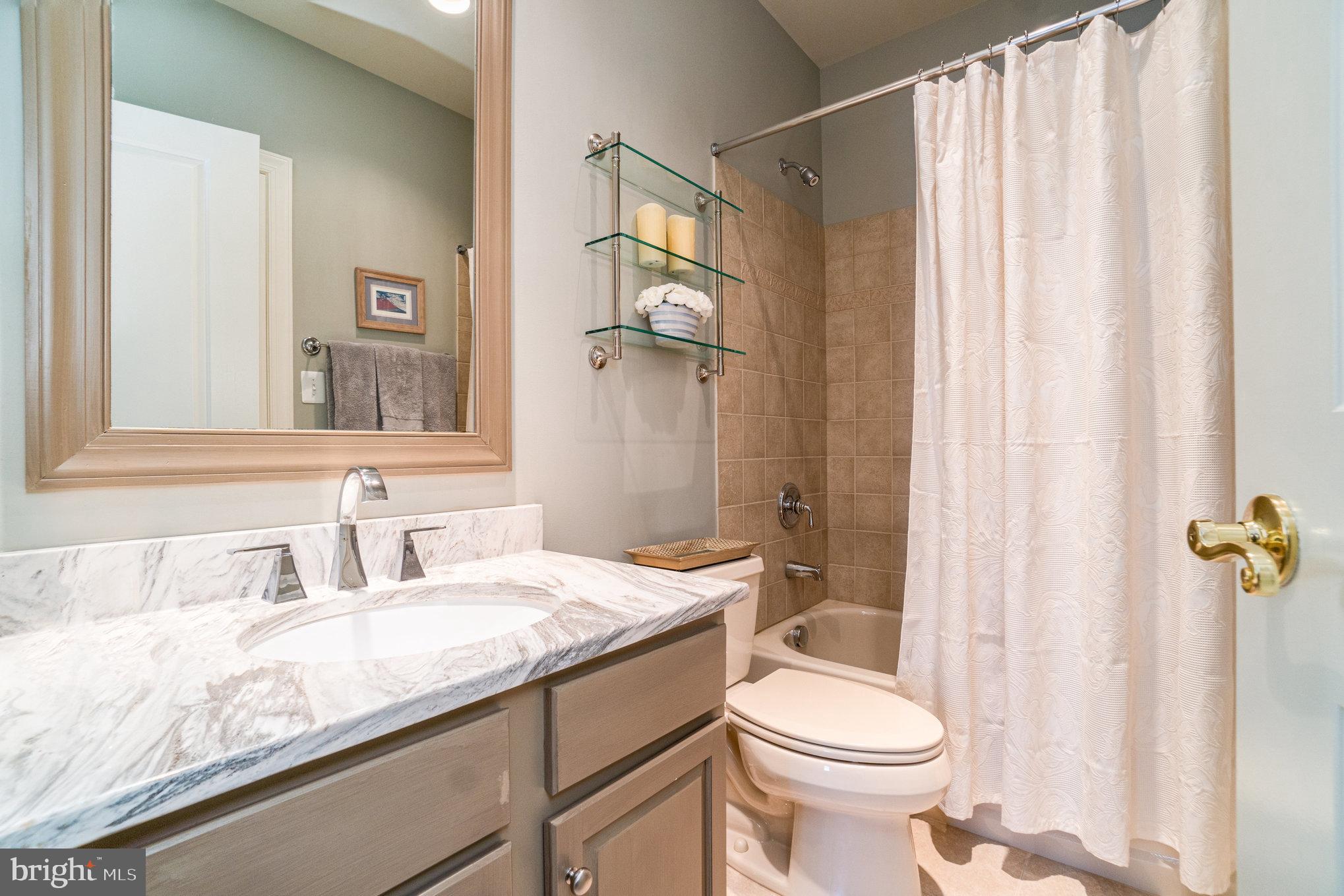 RIVER CREEK - Residential