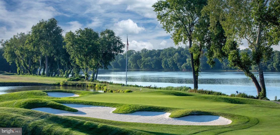 RIVER CREEK - Residential