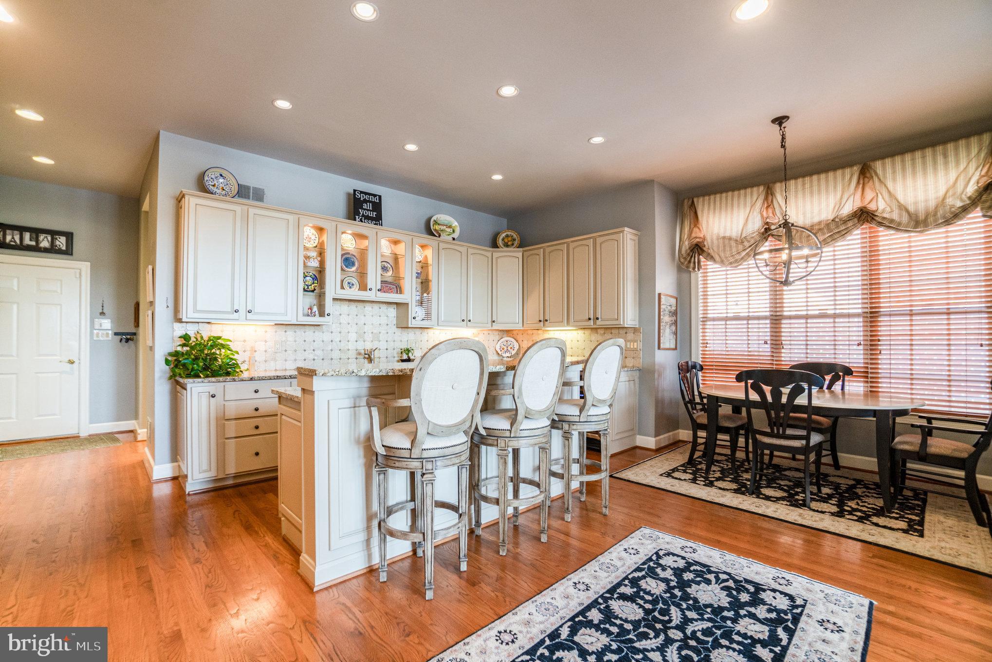 RIVER CREEK - Residential