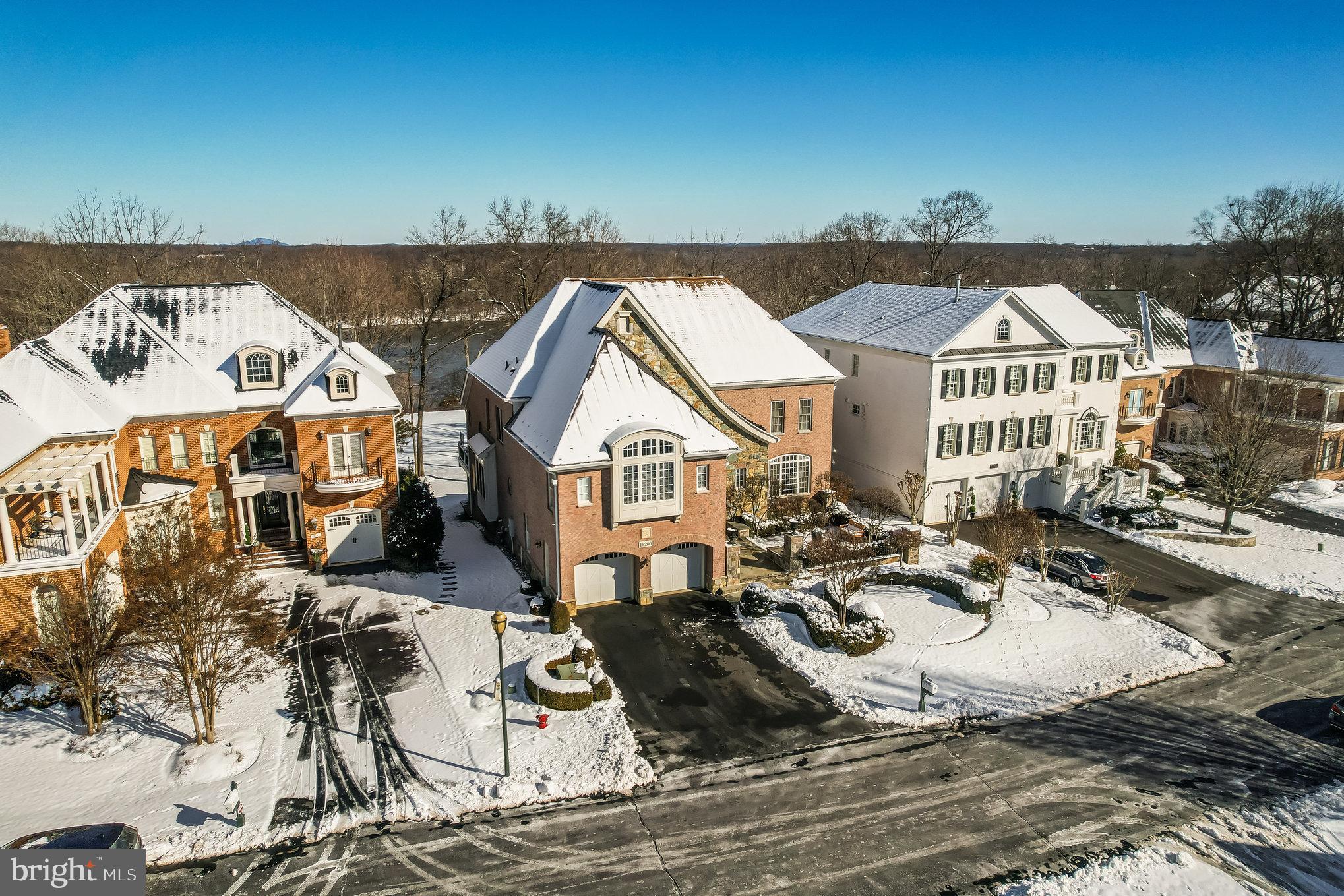 RIVER CREEK - Residential