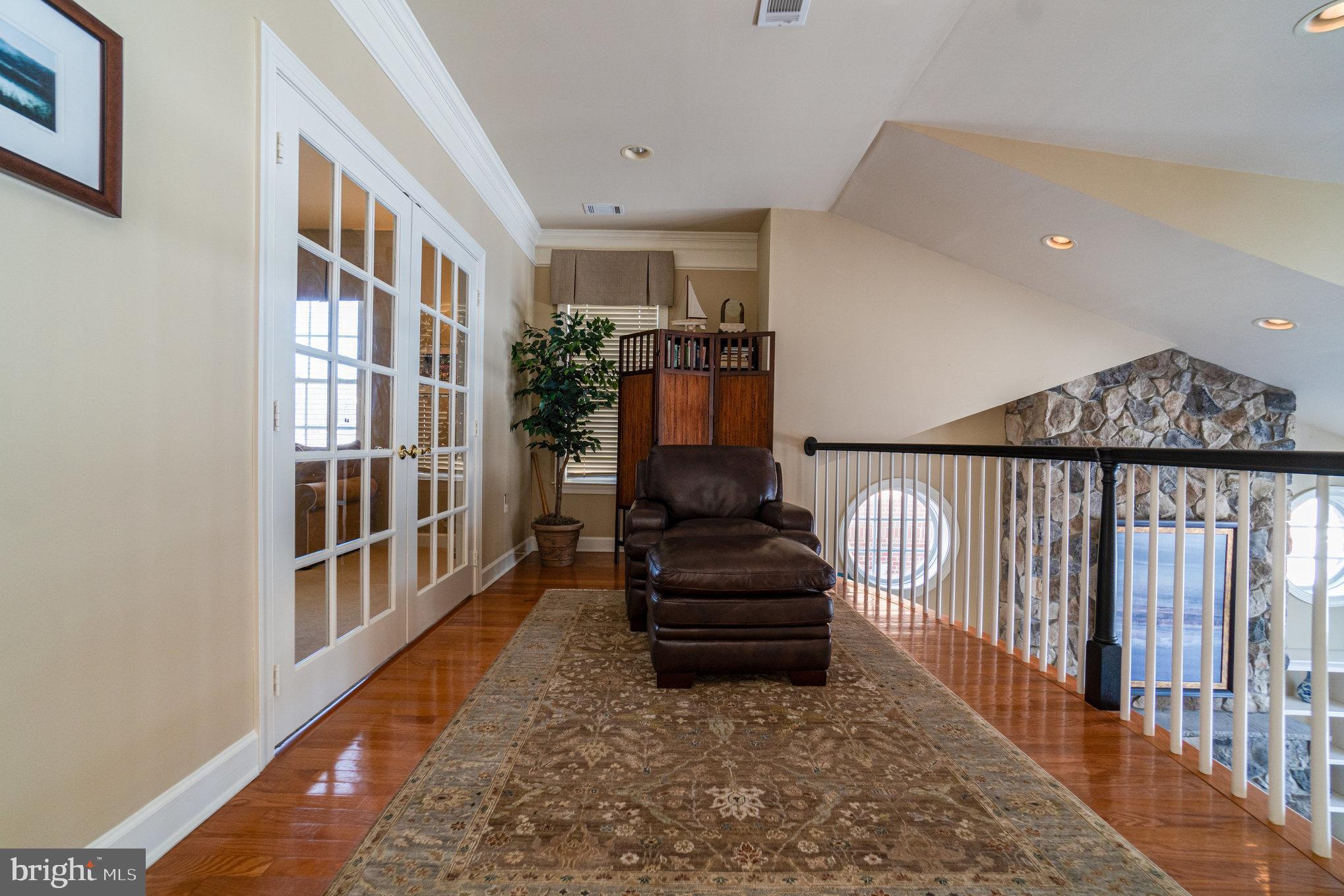 RIVER CREEK - Residential