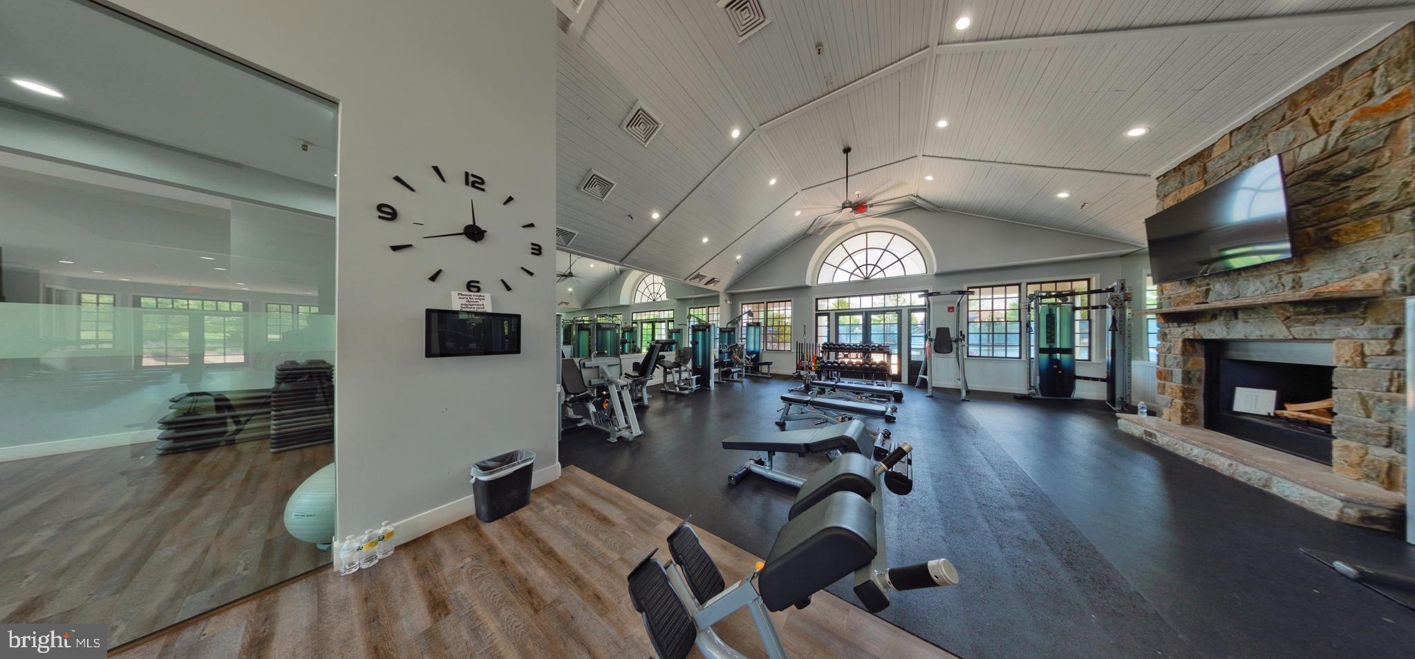 RIVER CREEK - Residential