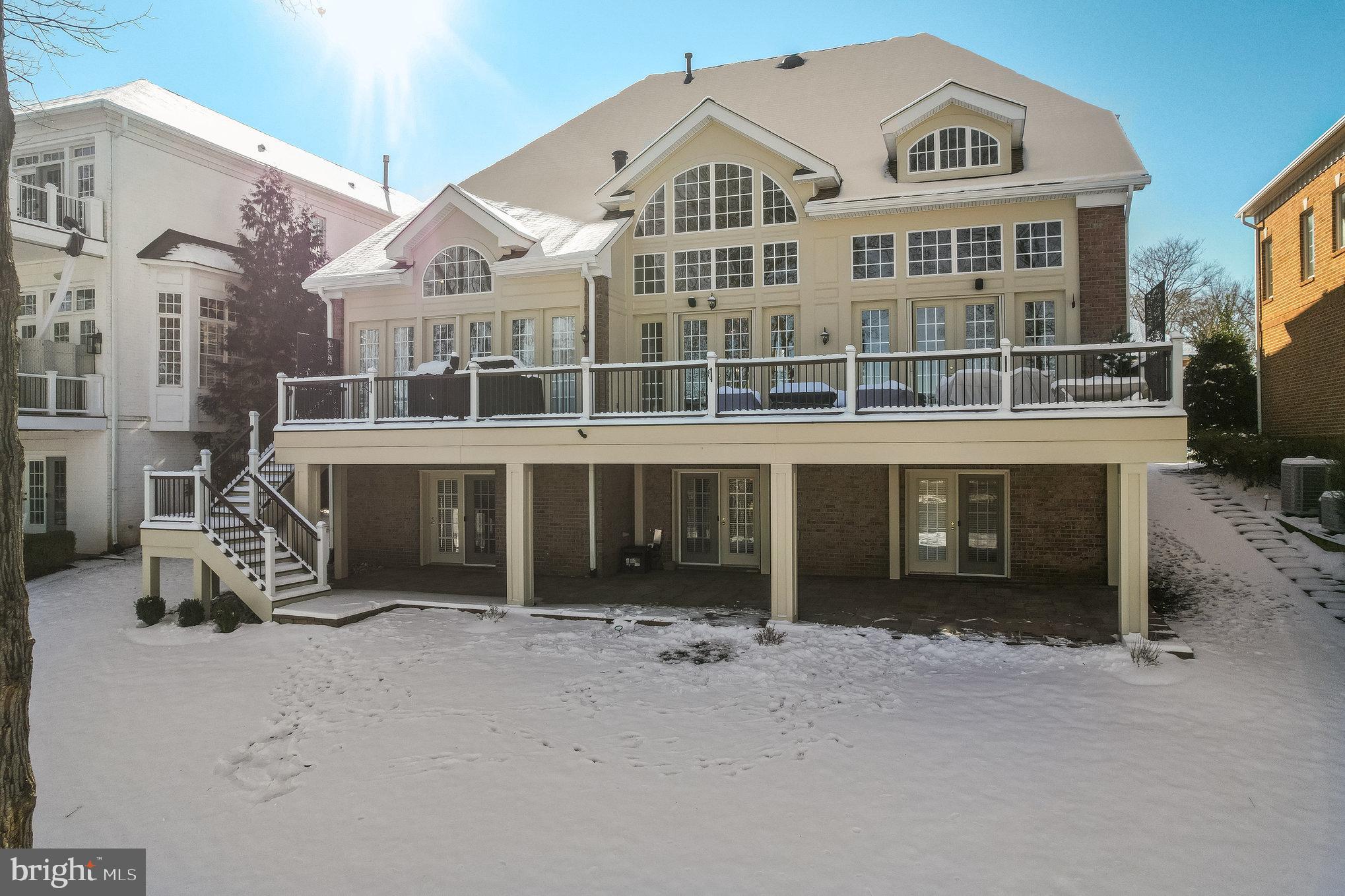 RIVER CREEK - Residential