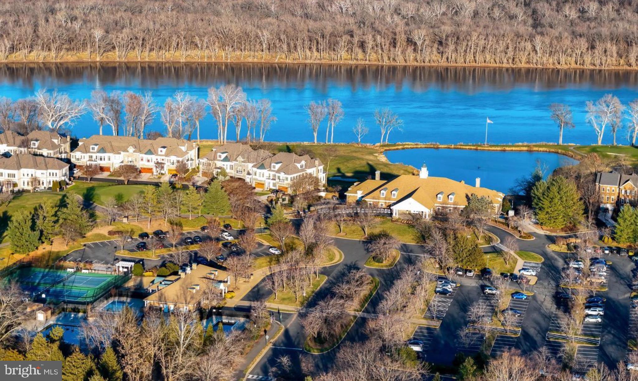 RIVER CREEK - Residential