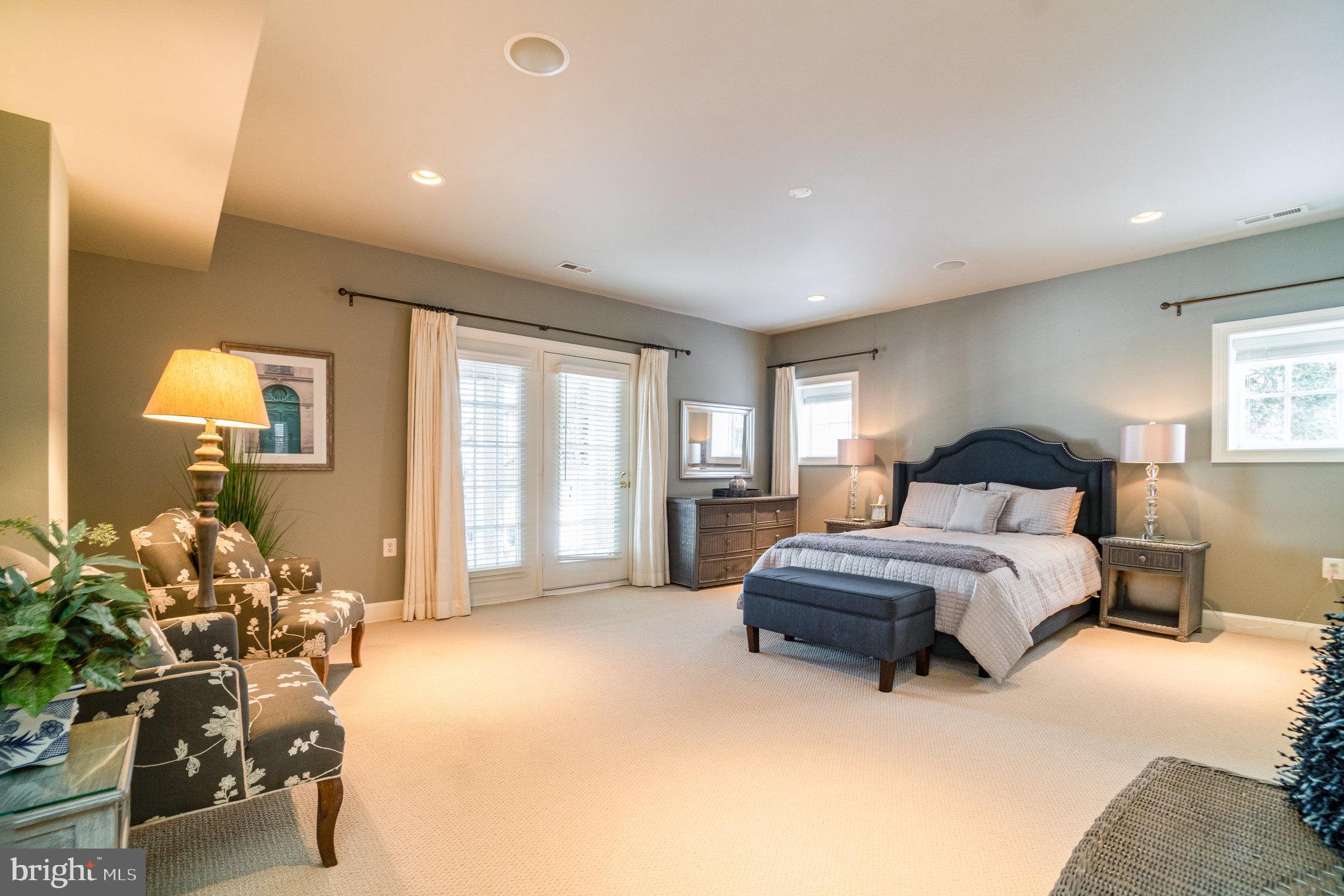 RIVER CREEK - Residential