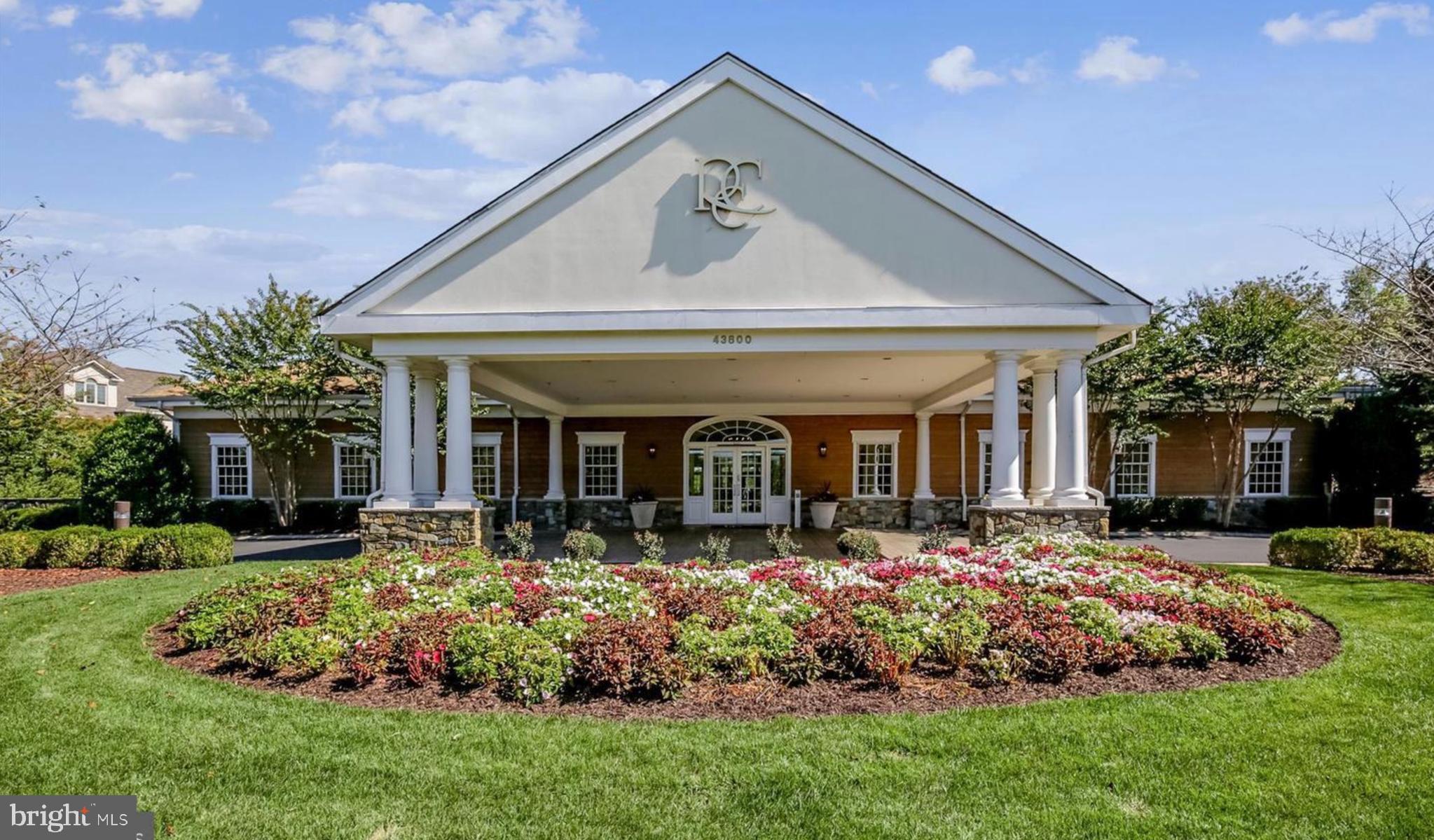 RIVER CREEK - Residential