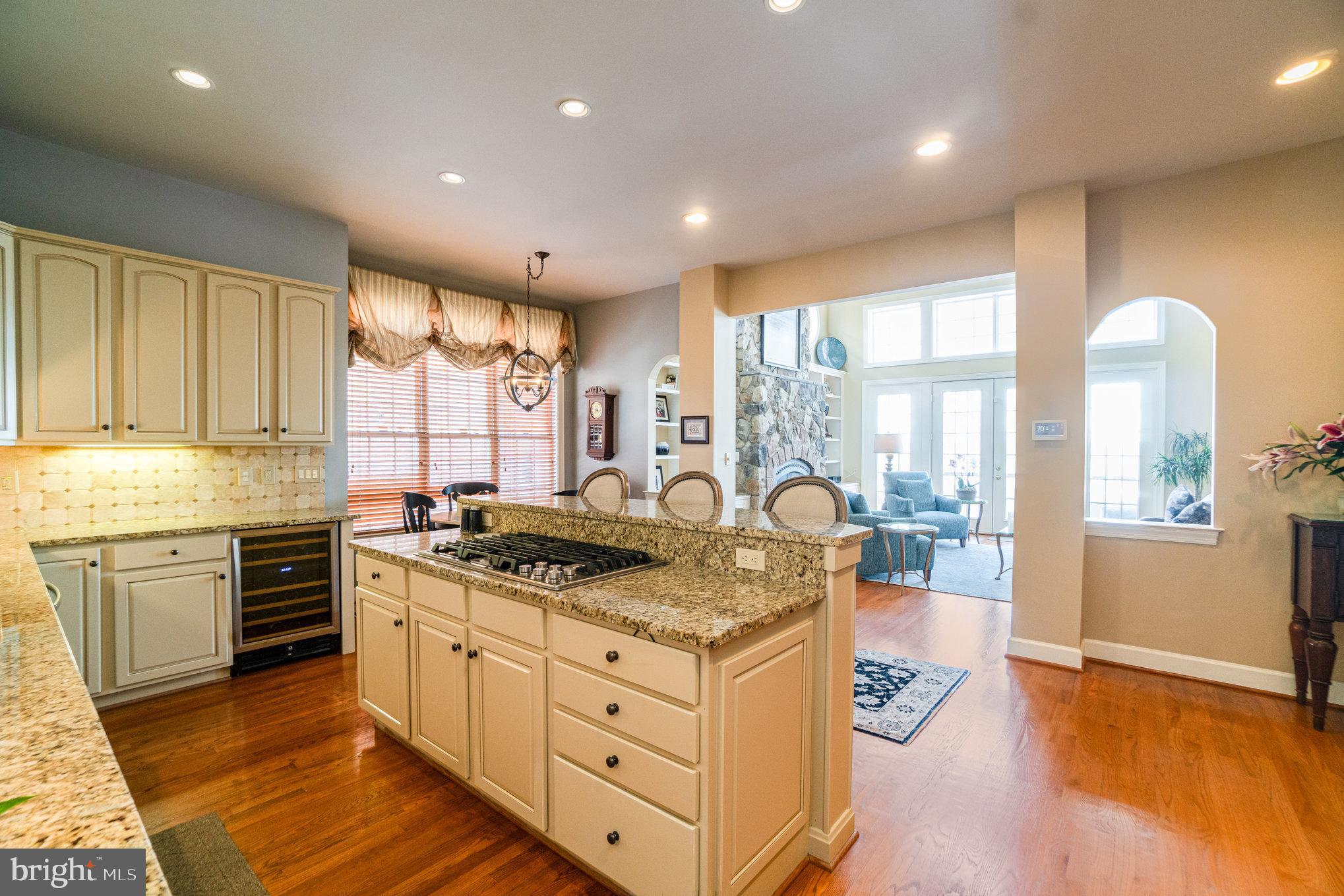 RIVER CREEK - Residential