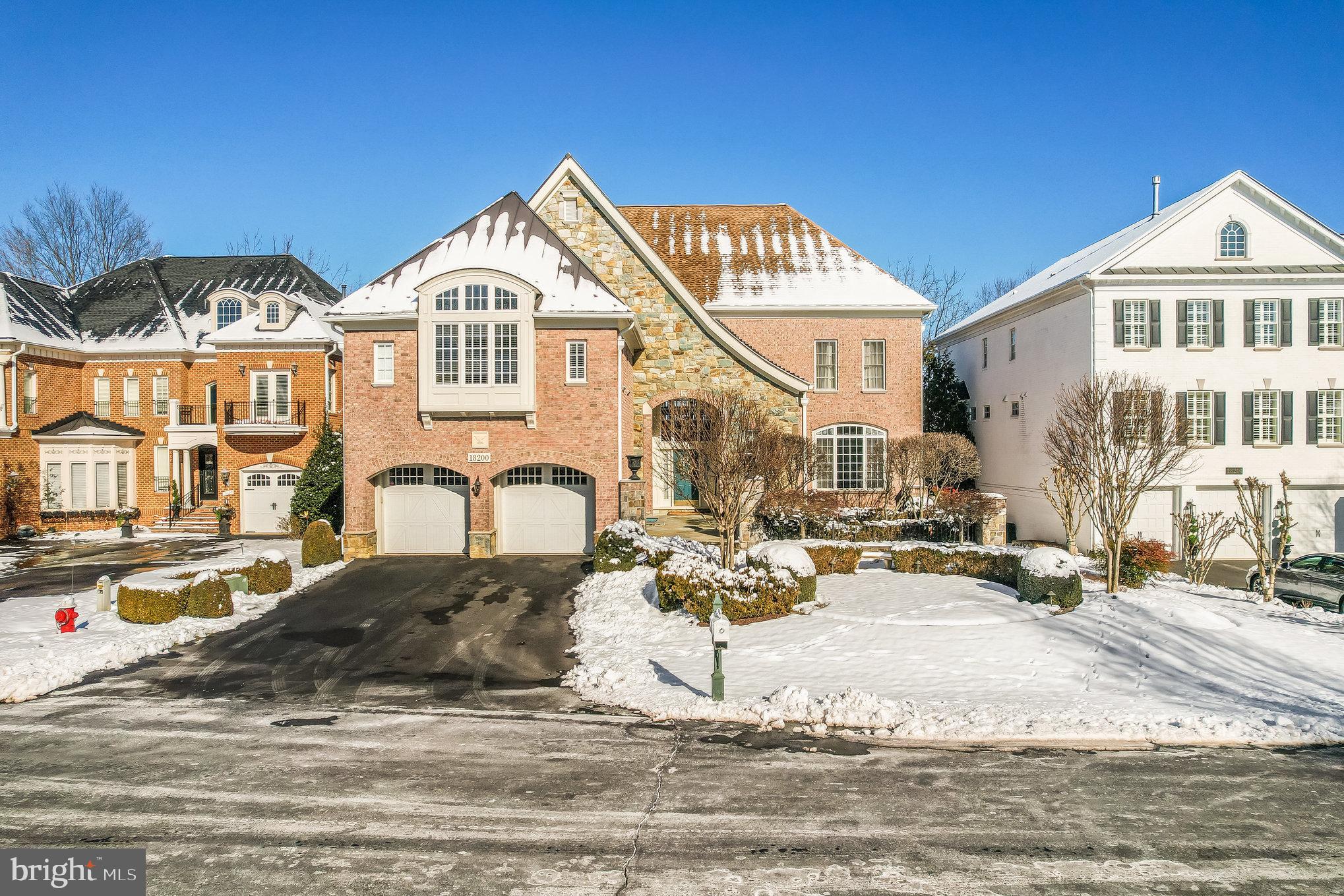 RIVER CREEK - Residential