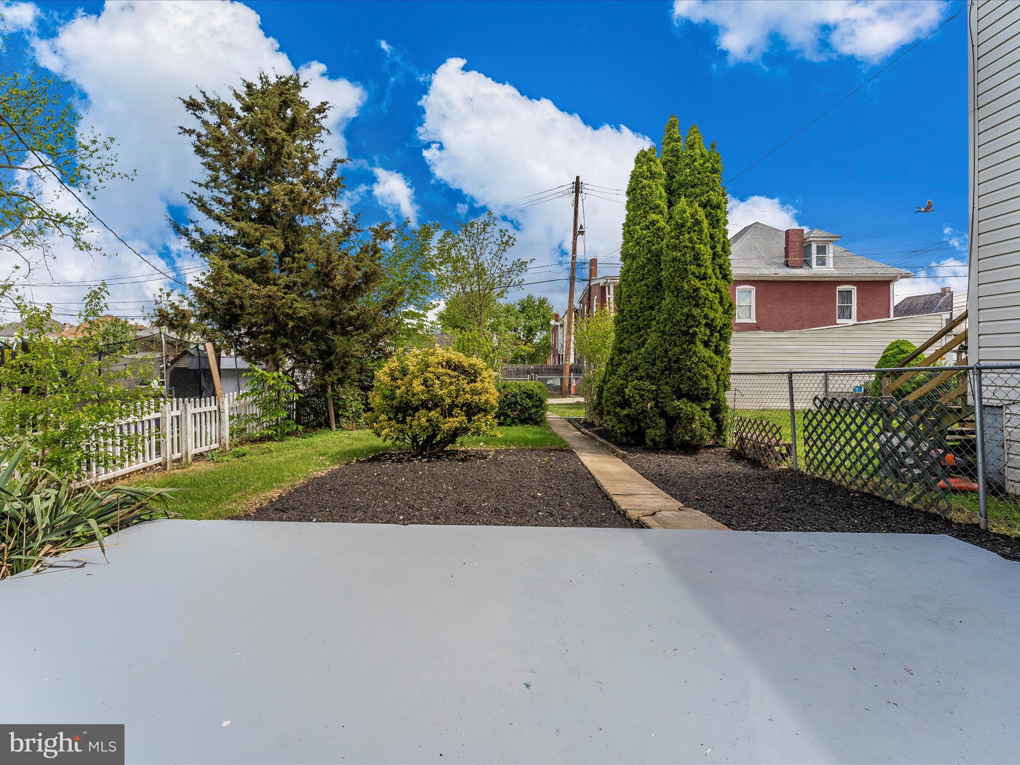 HAGERSTOWN - Residential