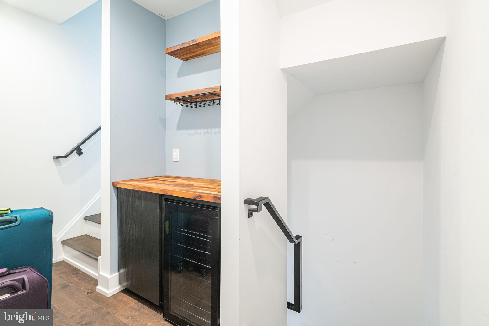 OLDE KENSINGTON - Residential Lease