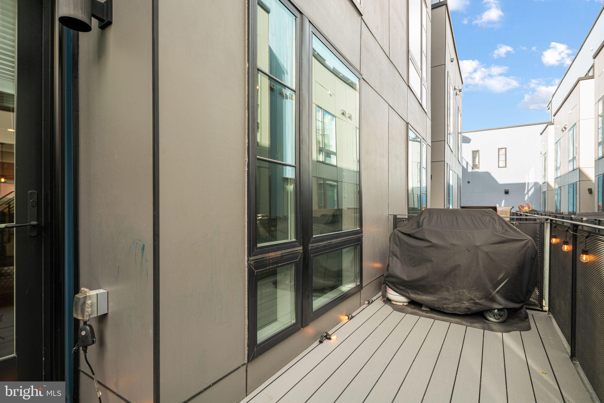 OLDE KENSINGTON - Residential Lease