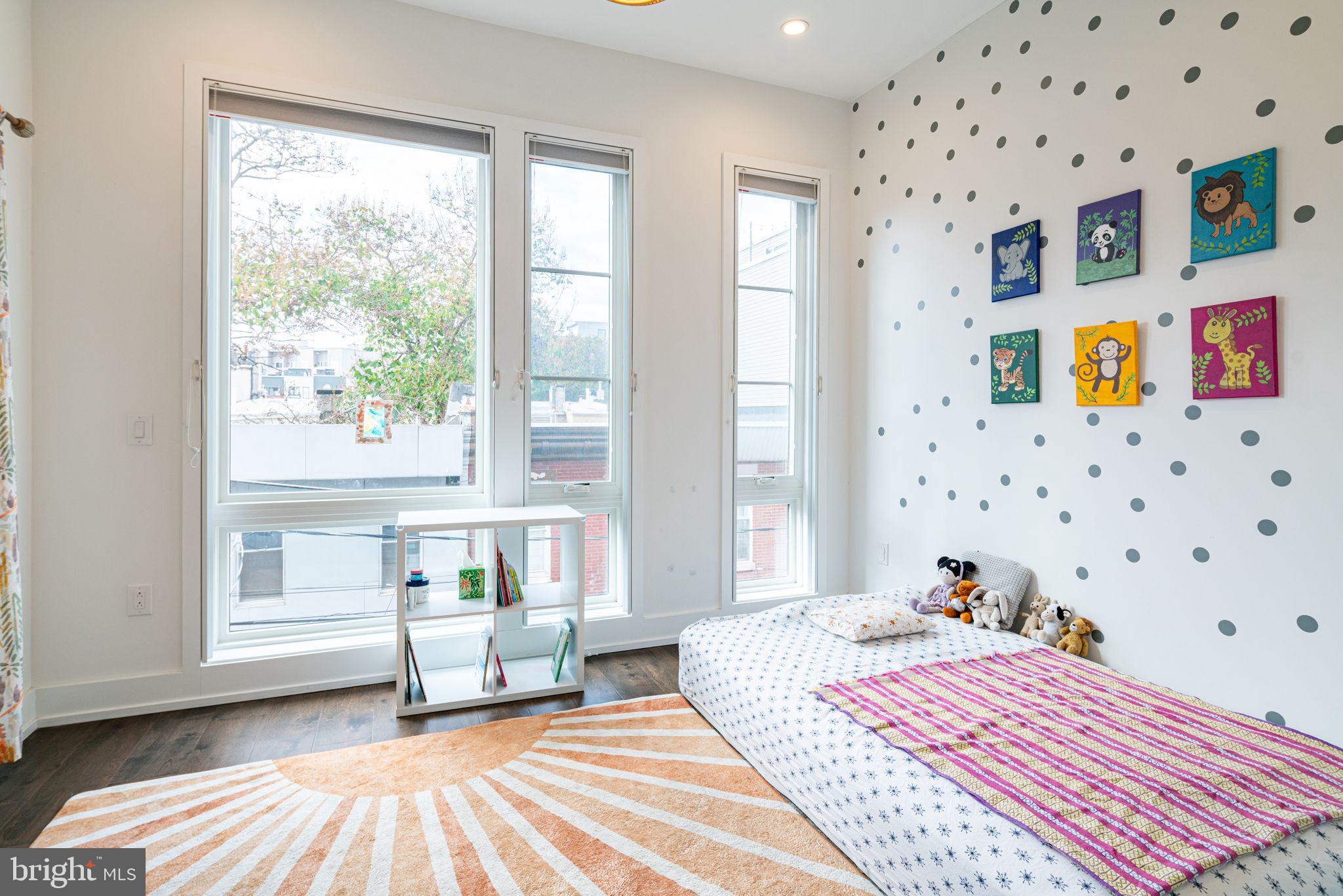 OLDE KENSINGTON - Residential Lease