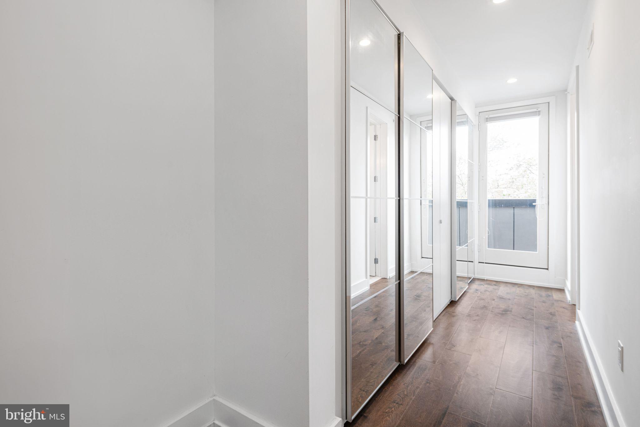 OLDE KENSINGTON - Residential Lease