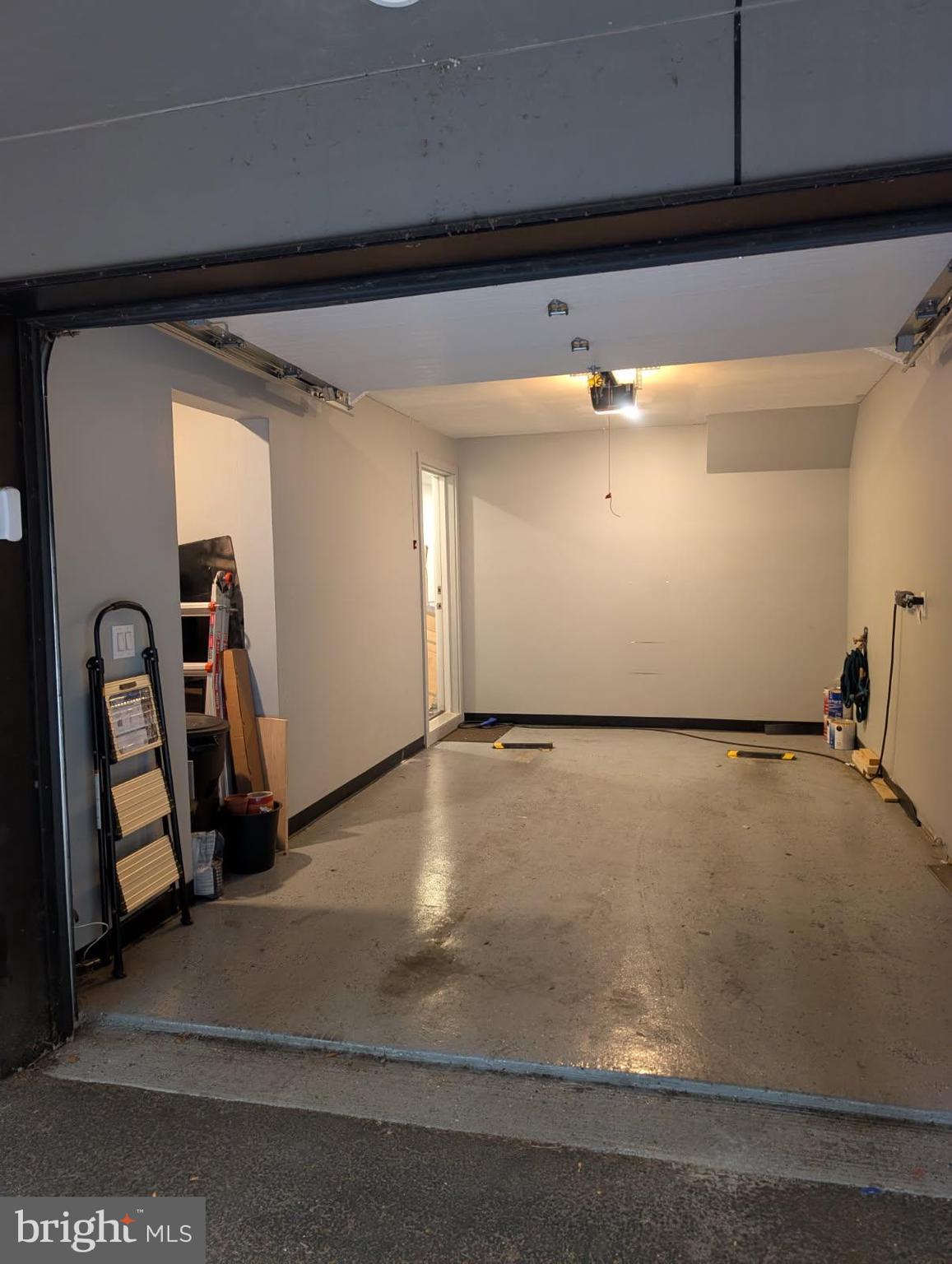 OLDE KENSINGTON - Residential Lease