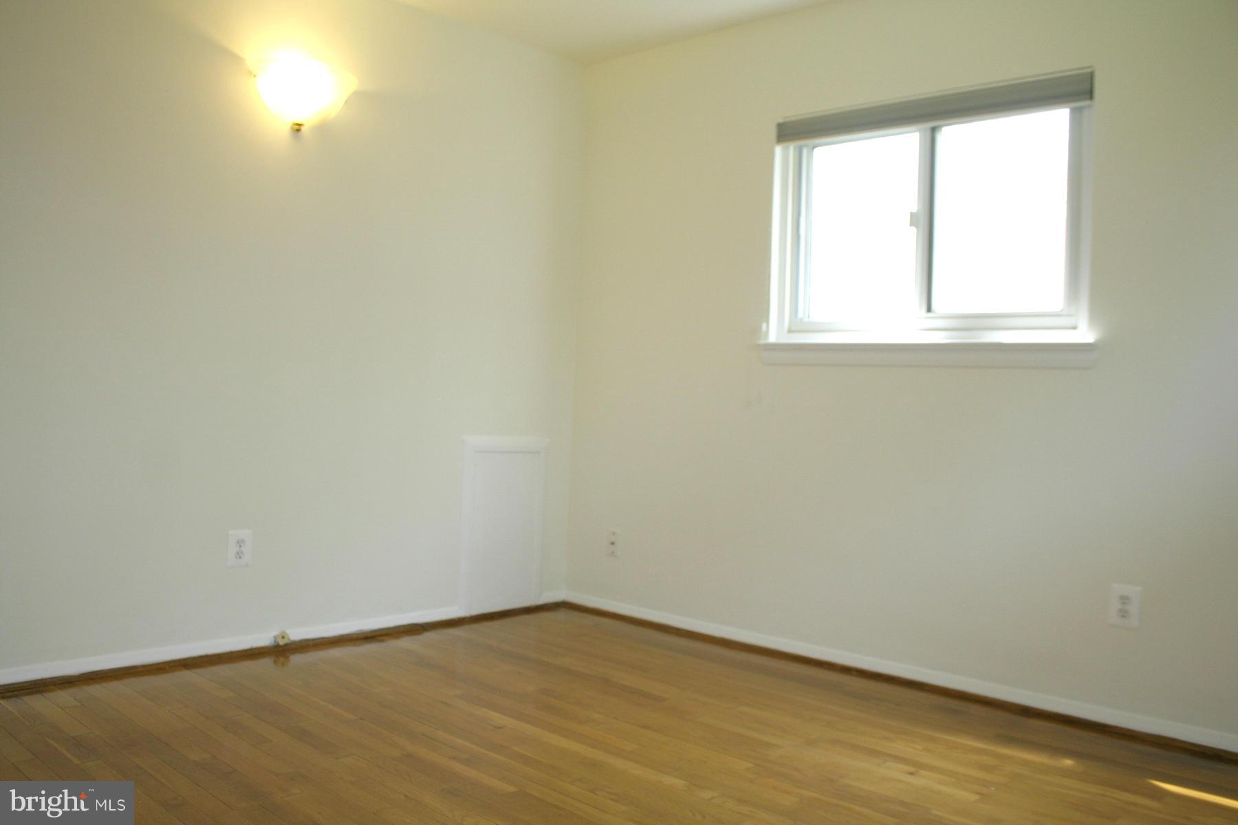 LONGMEADOW - Residential Lease