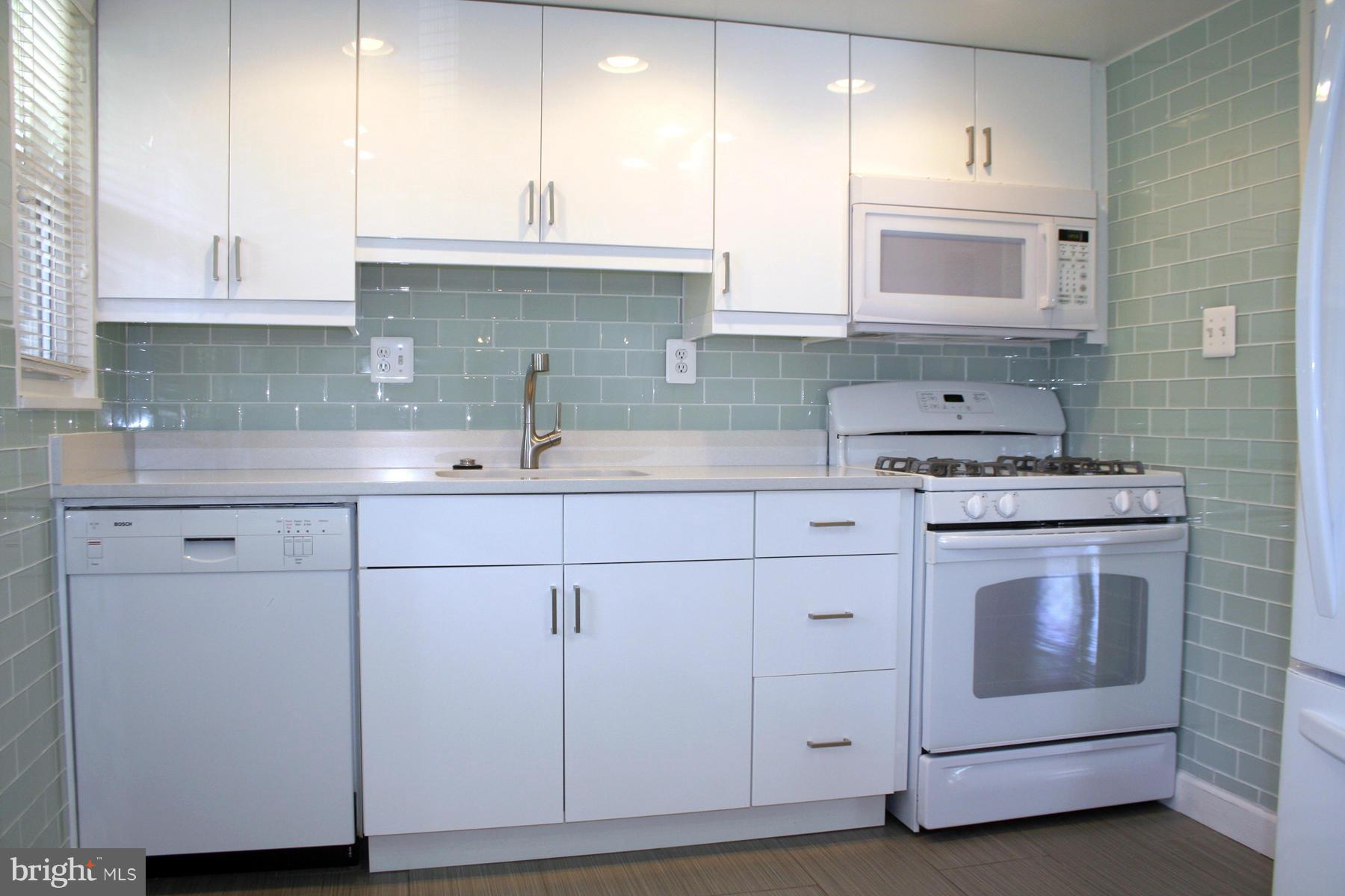 LONGMEADOW - Residential Lease