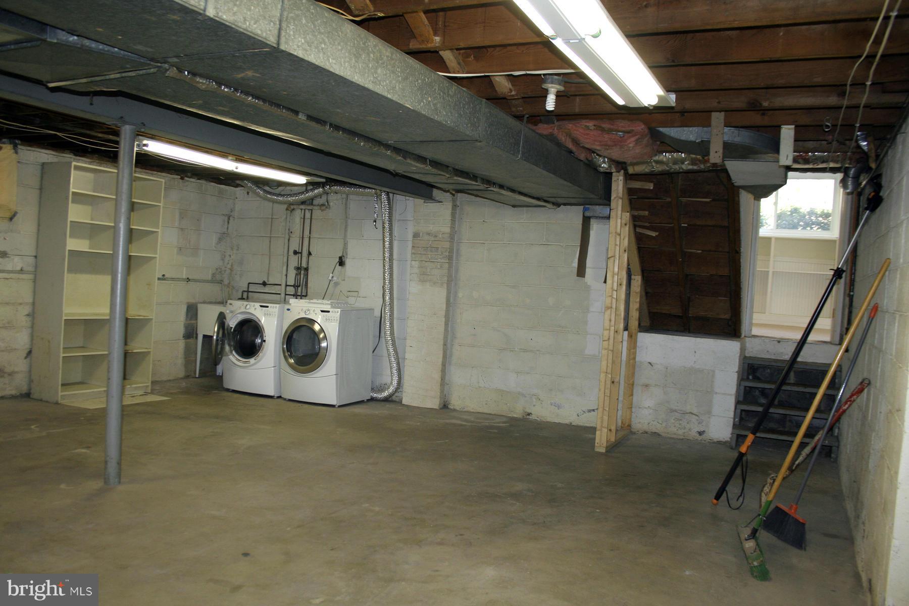 LONGMEADOW - Residential Lease