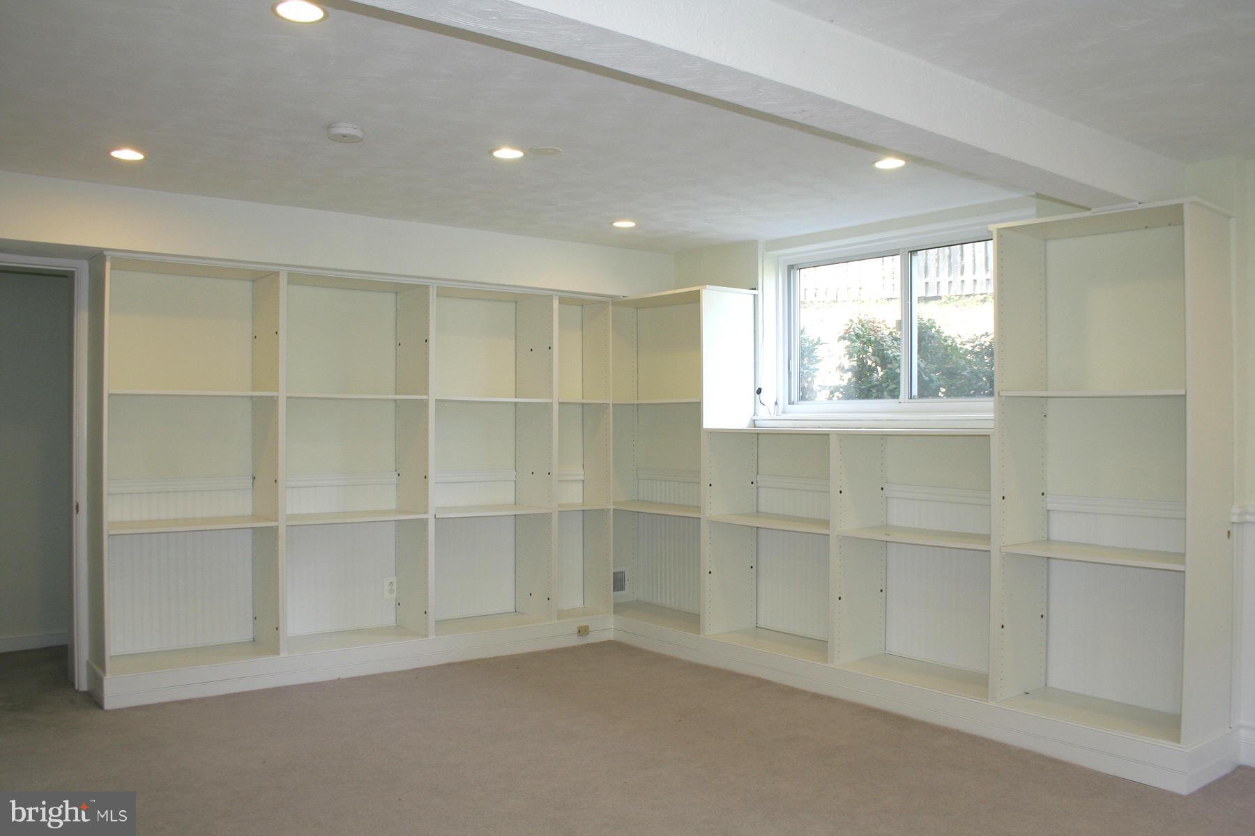 LONGMEADOW - Residential Lease