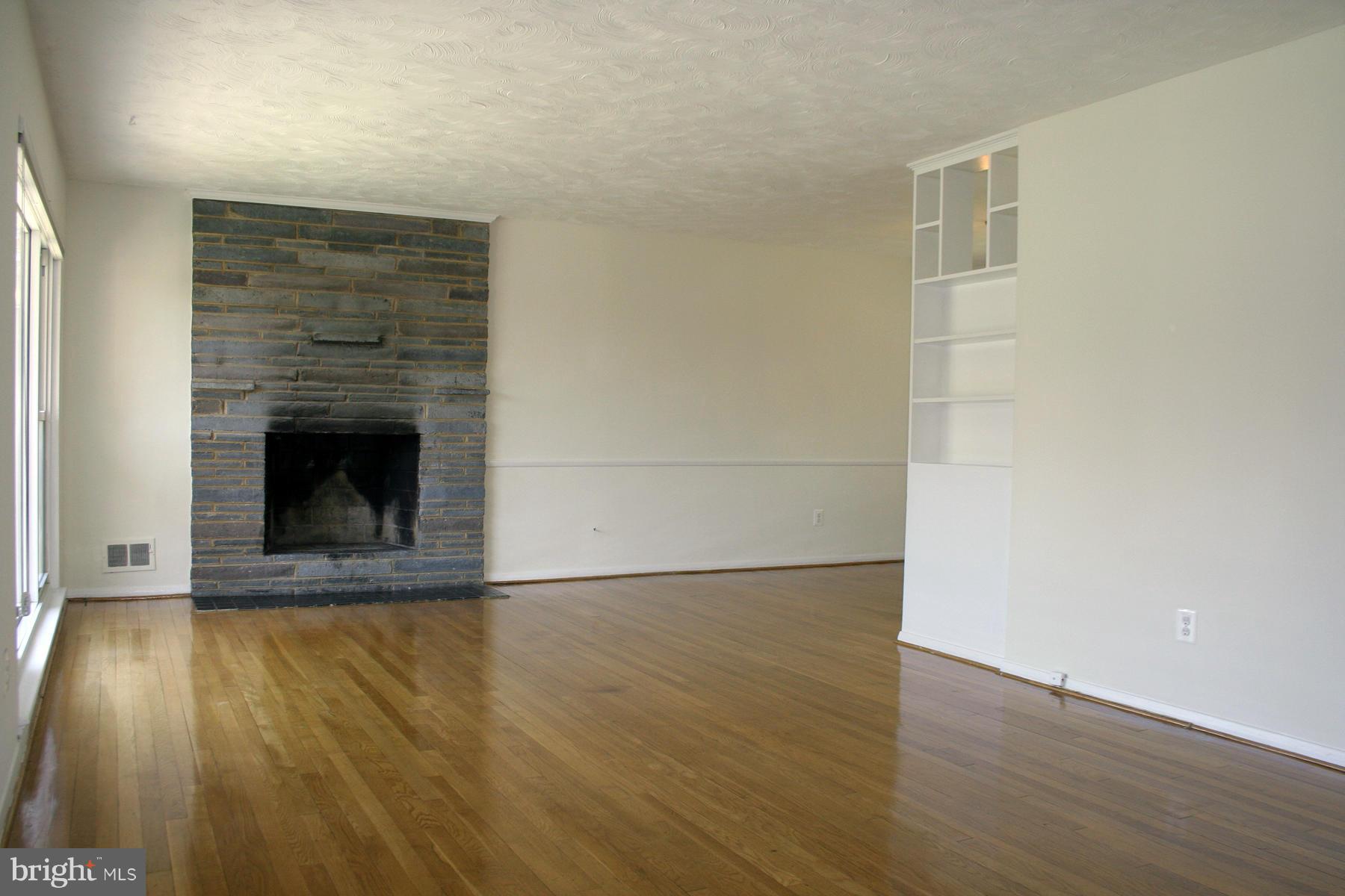 LONGMEADOW - Residential Lease