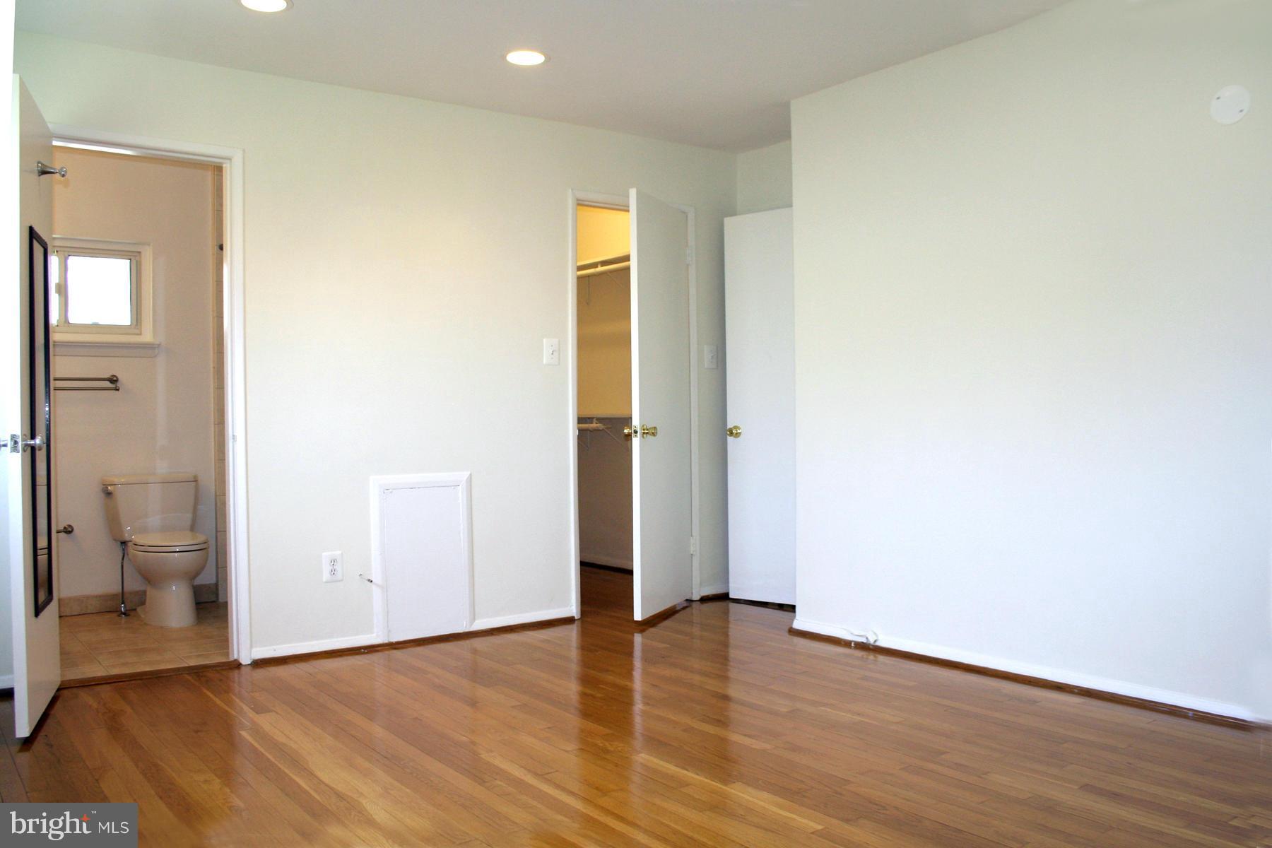 LONGMEADOW - Residential Lease