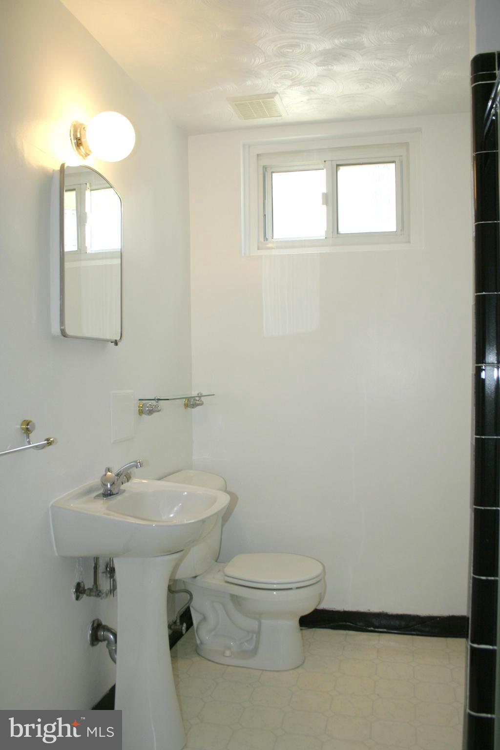 LONGMEADOW - Residential Lease