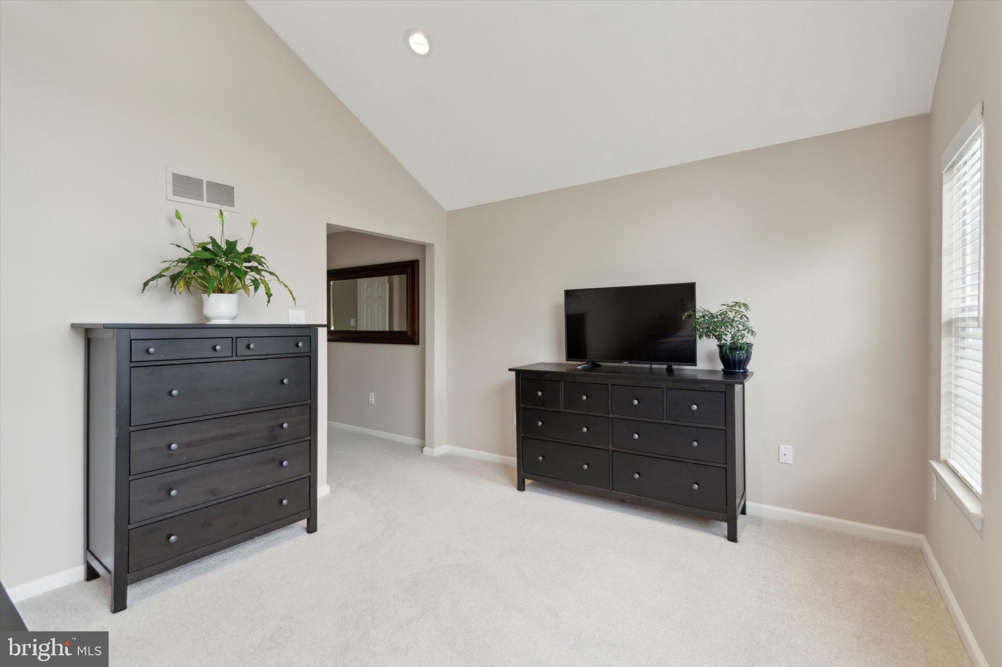 WATERFORD GREENE - Residential