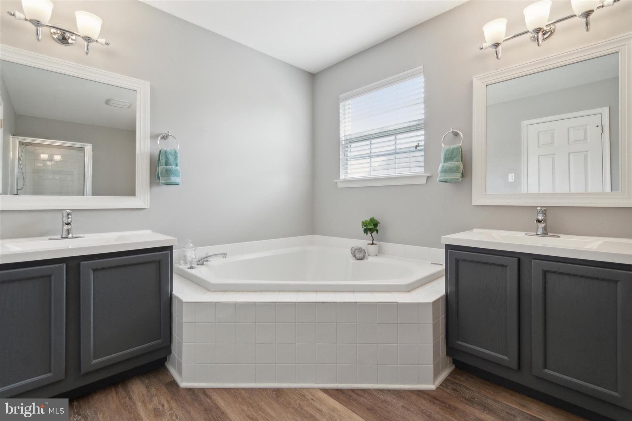 WATERFORD GREENE - Residential