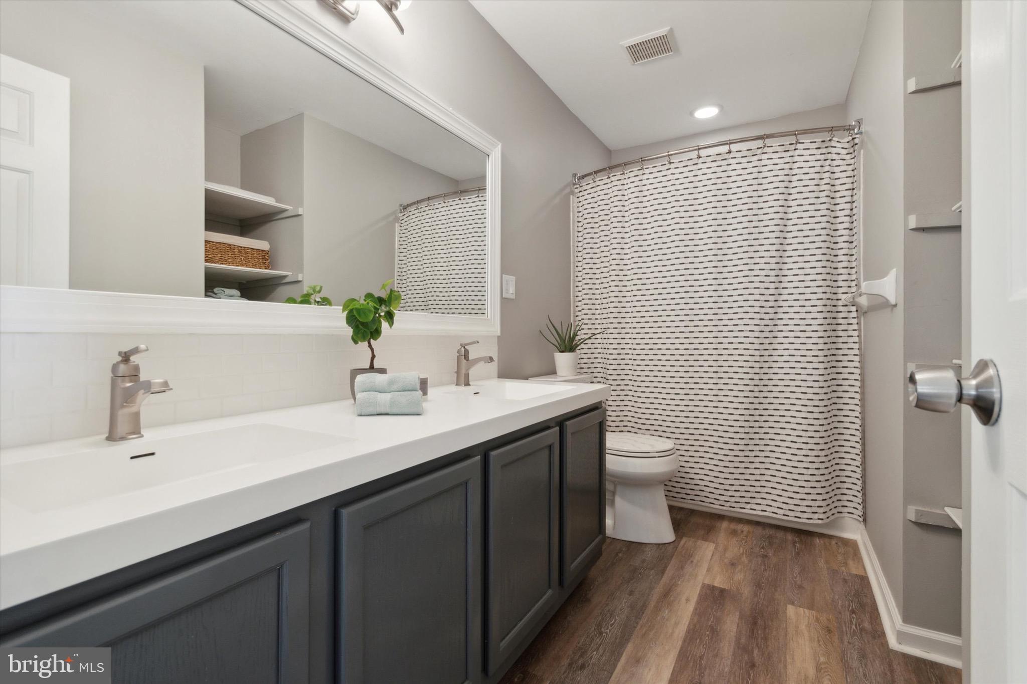 WATERFORD GREENE - Residential