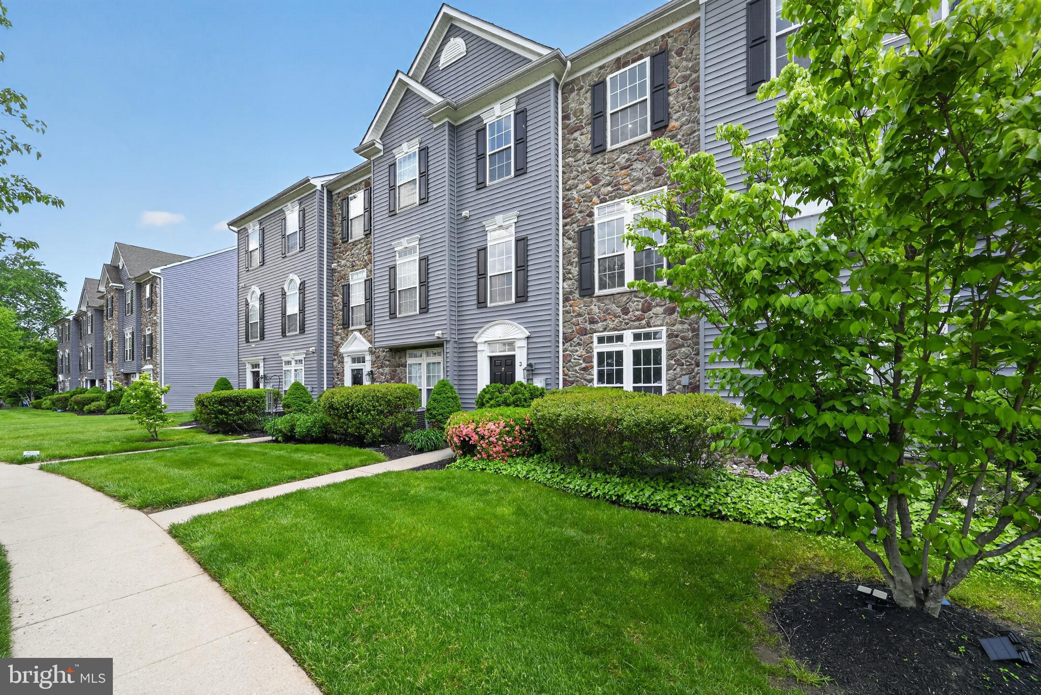 3 SWAN COURT